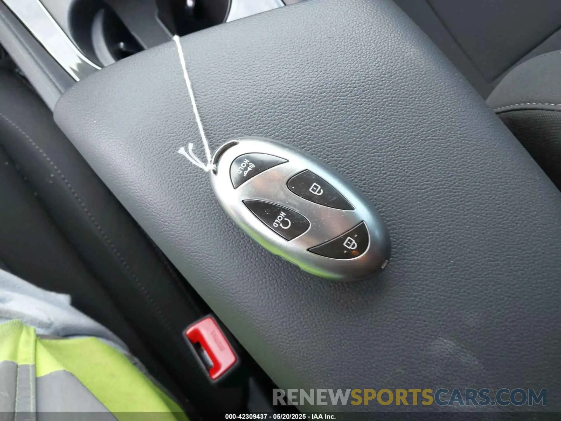 11 Photograph of a damaged car KMHLS4DG3RU836490 HYUNDAI ELANTRA 2024