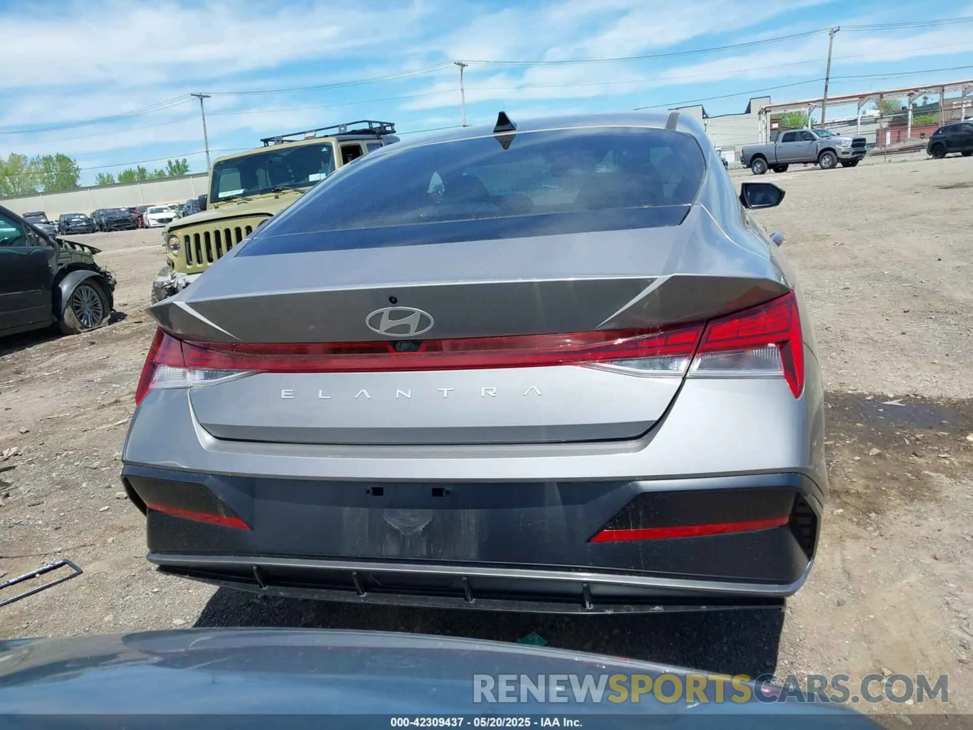 16 Photograph of a damaged car KMHLS4DG3RU836490 HYUNDAI ELANTRA 2024