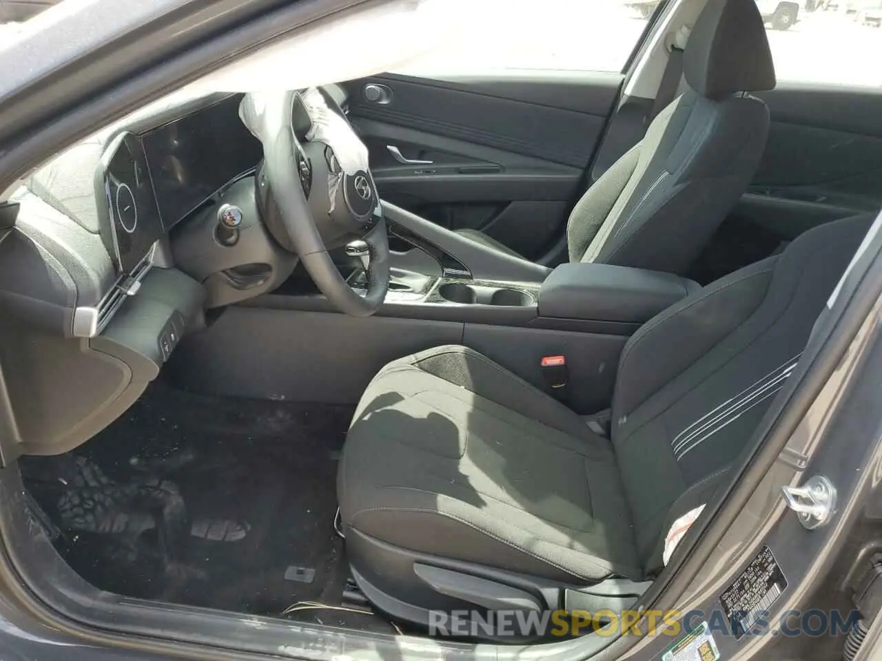 7 Photograph of a damaged car KMHLS4DG4RU645502 HYUNDAI ELANTRA 2024