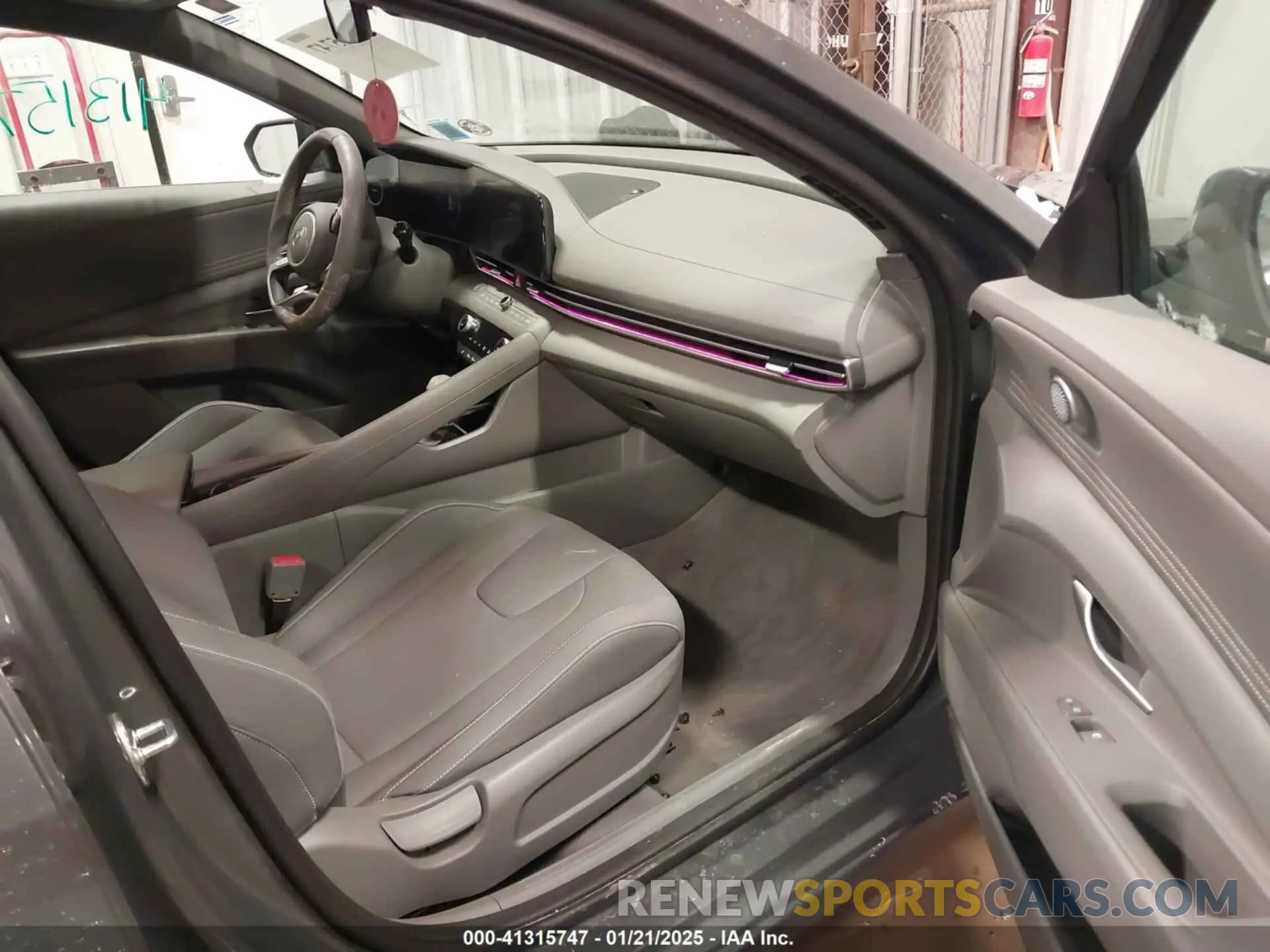 5 Photograph of a damaged car KMHLS4DG4RU654717 HYUNDAI ELANTRA 2024