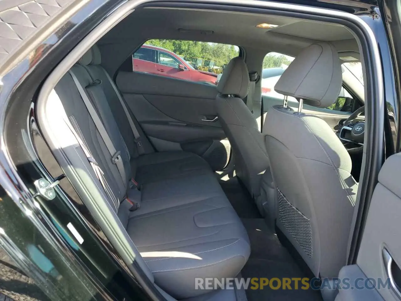 10 Photograph of a damaged car KMHLS4DG4RU708694 HYUNDAI ELANTRA 2024
