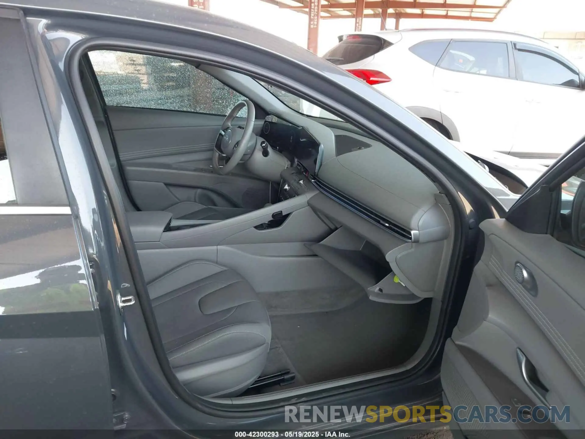 5 Photograph of a damaged car KMHLS4DG4RU717363 HYUNDAI ELANTRA 2024