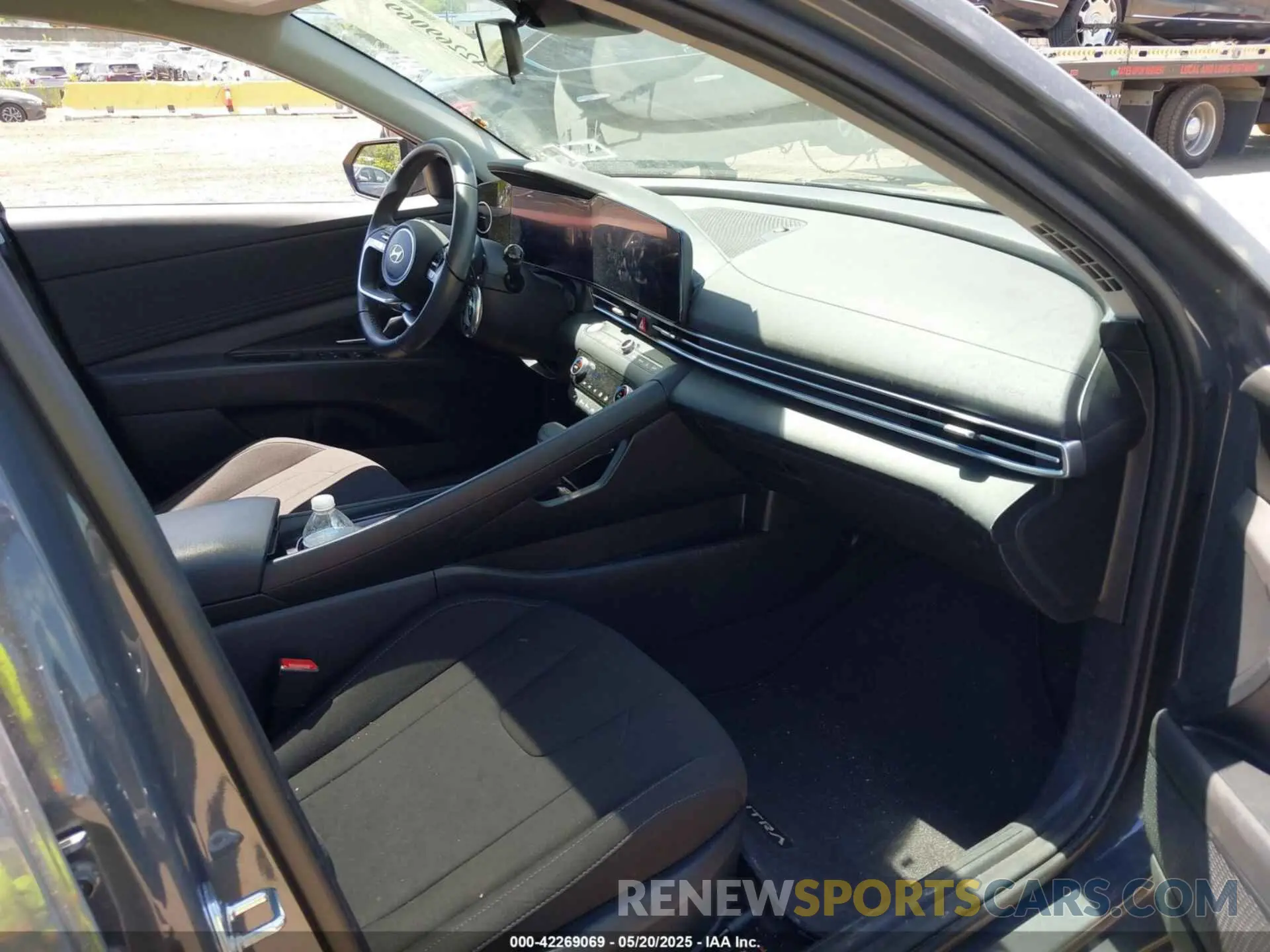 5 Photograph of a damaged car KMHLS4DG4RU749617 HYUNDAI ELANTRA 2024