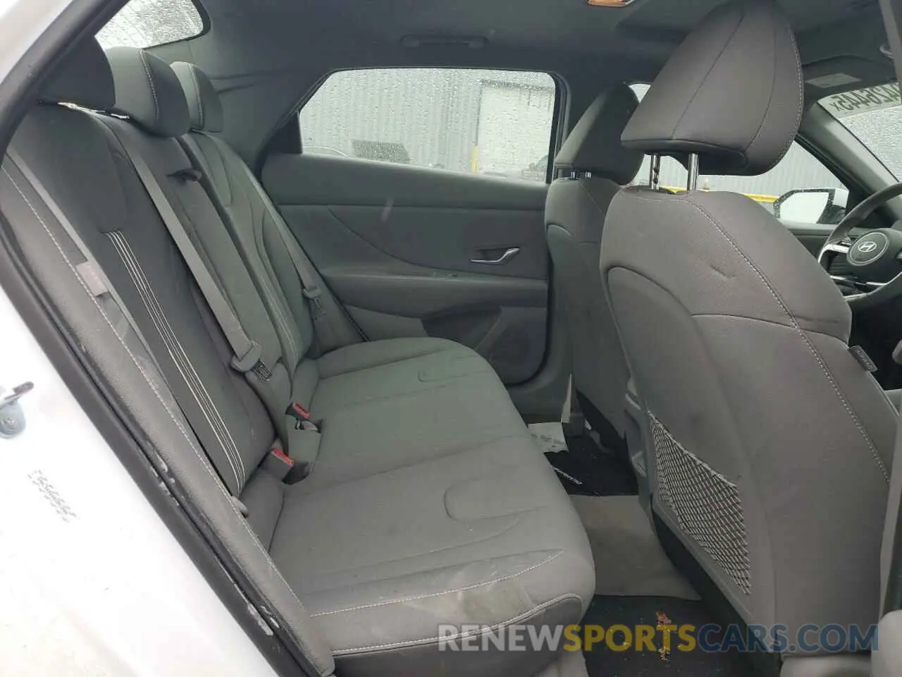 10 Photograph of a damaged car KMHLS4DG4RU851886 HYUNDAI ELANTRA 2024