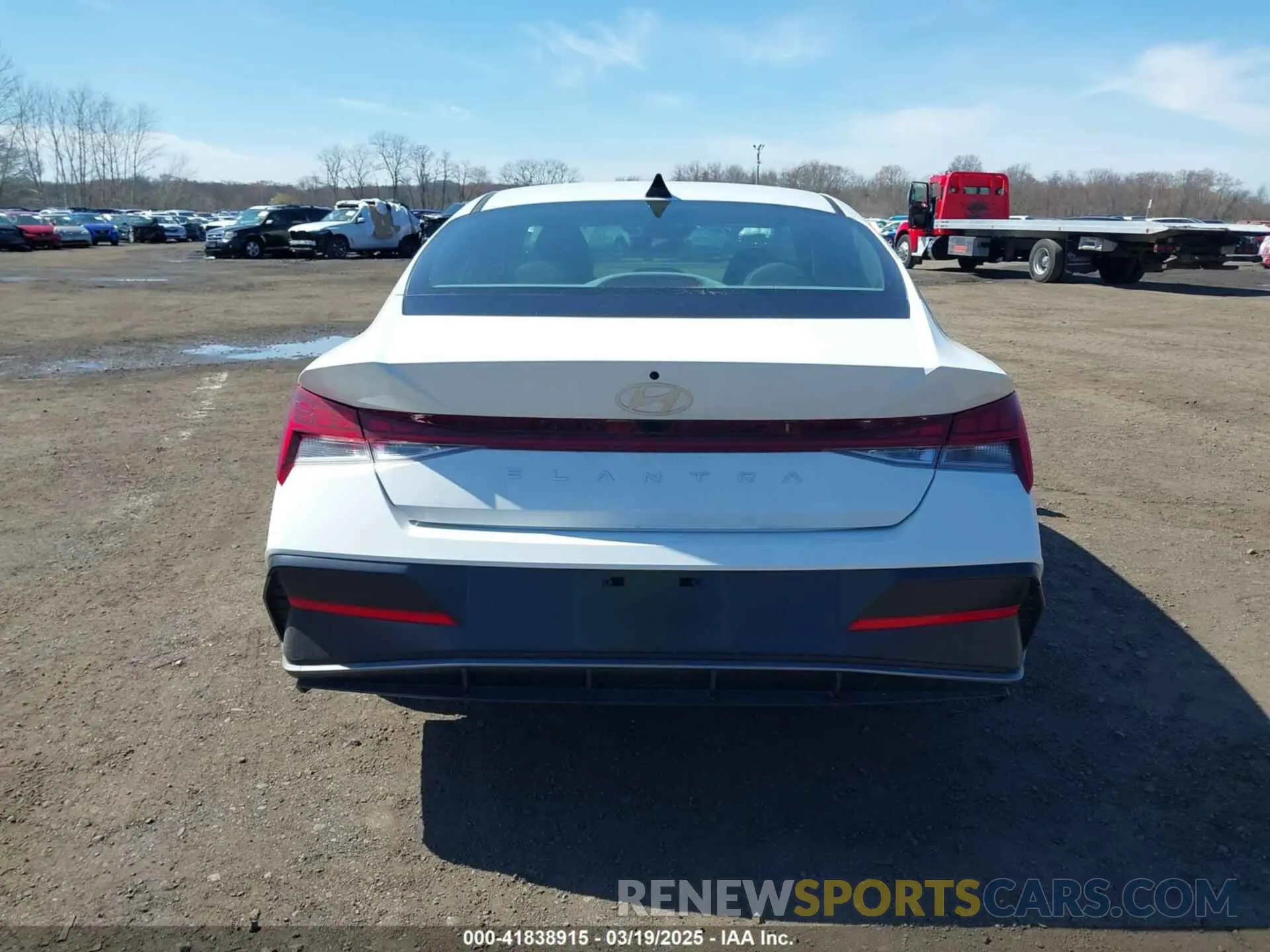 16 Photograph of a damaged car KMHLS4DG5RU764563 HYUNDAI ELANTRA 2024