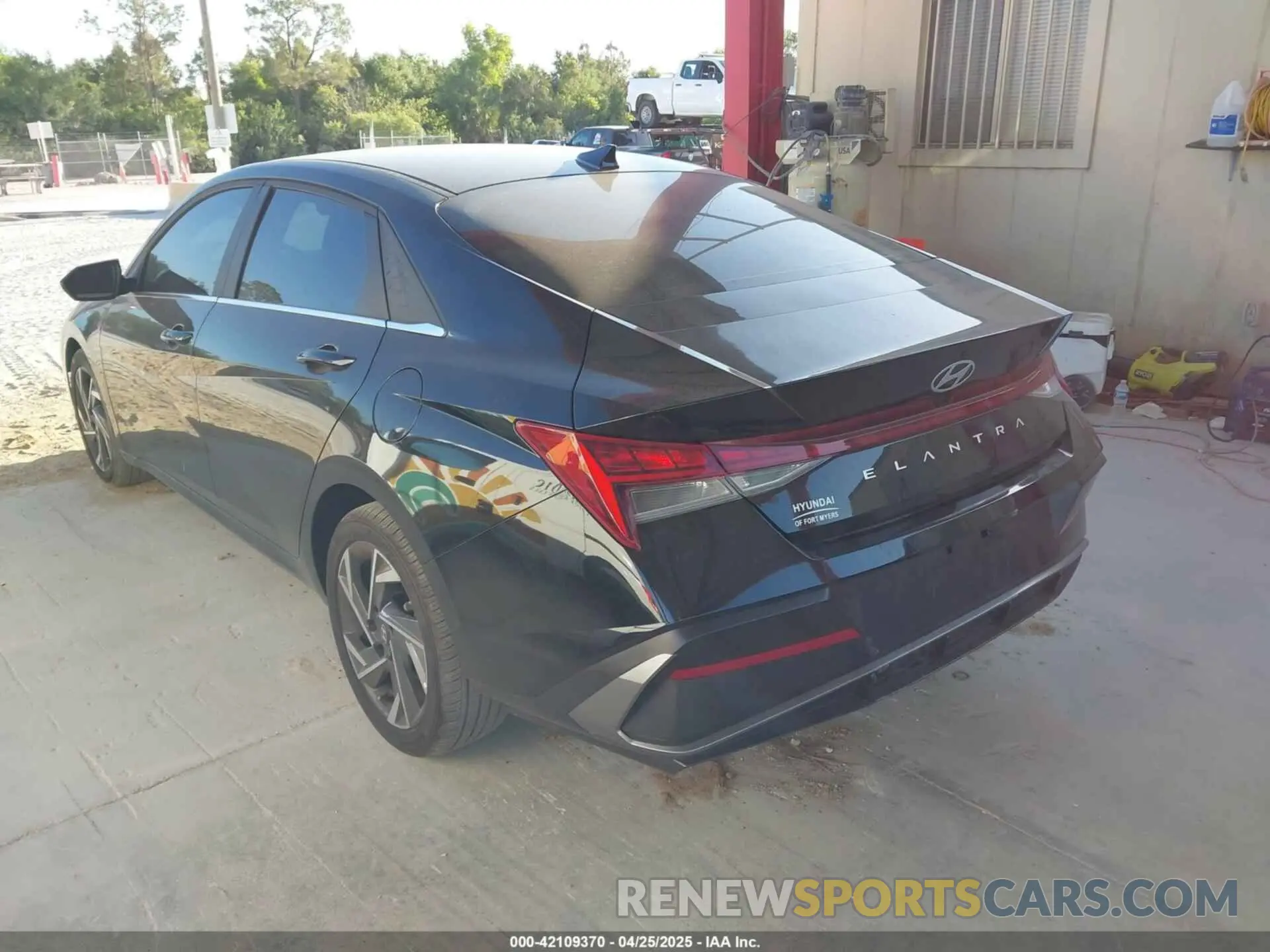 3 Photograph of a damaged car KMHLS4DG5RU798972 HYUNDAI ELANTRA 2024
