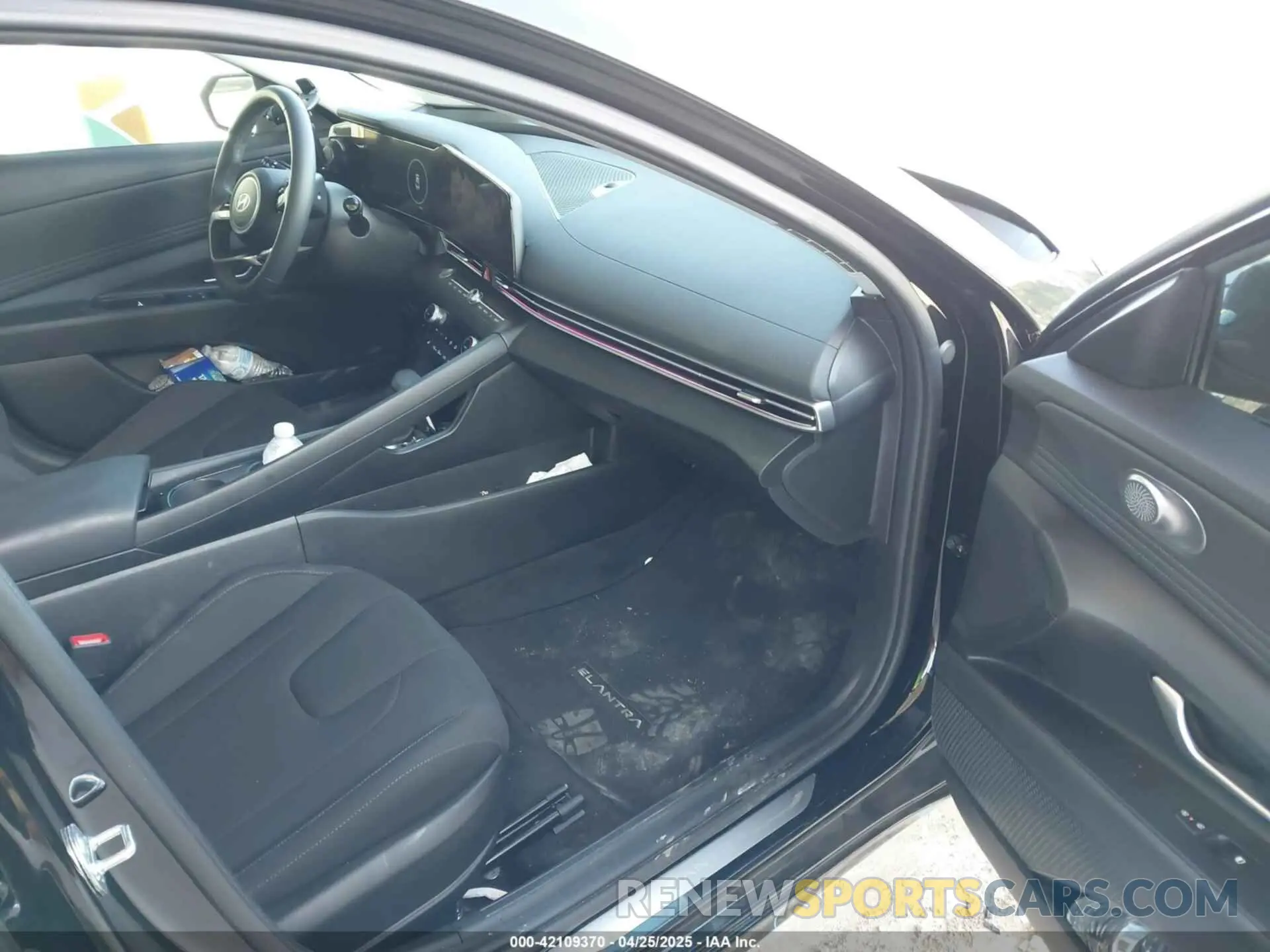 5 Photograph of a damaged car KMHLS4DG5RU798972 HYUNDAI ELANTRA 2024