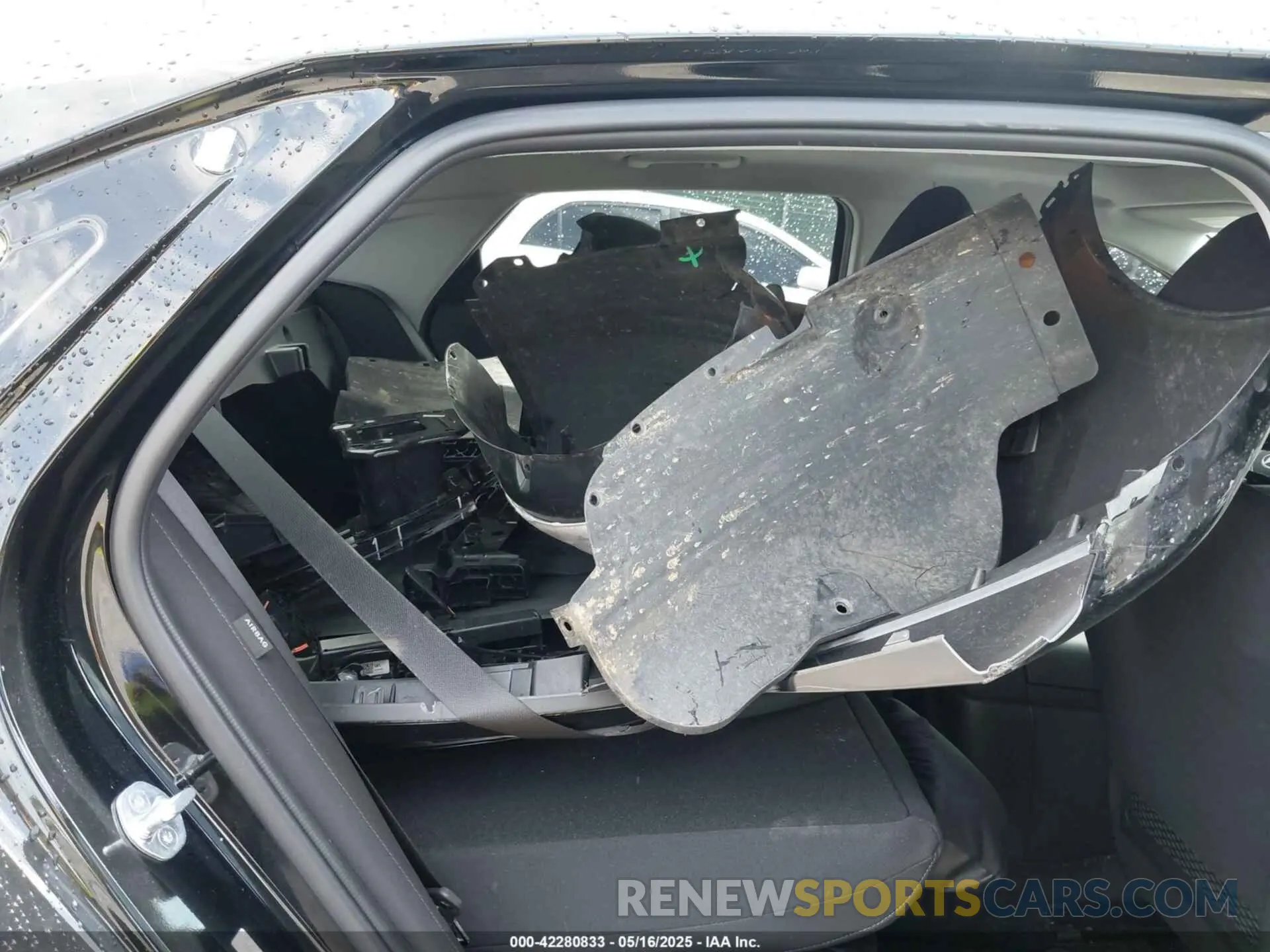 8 Photograph of a damaged car KMHLS4DG6RU655559 HYUNDAI ELANTRA 2024