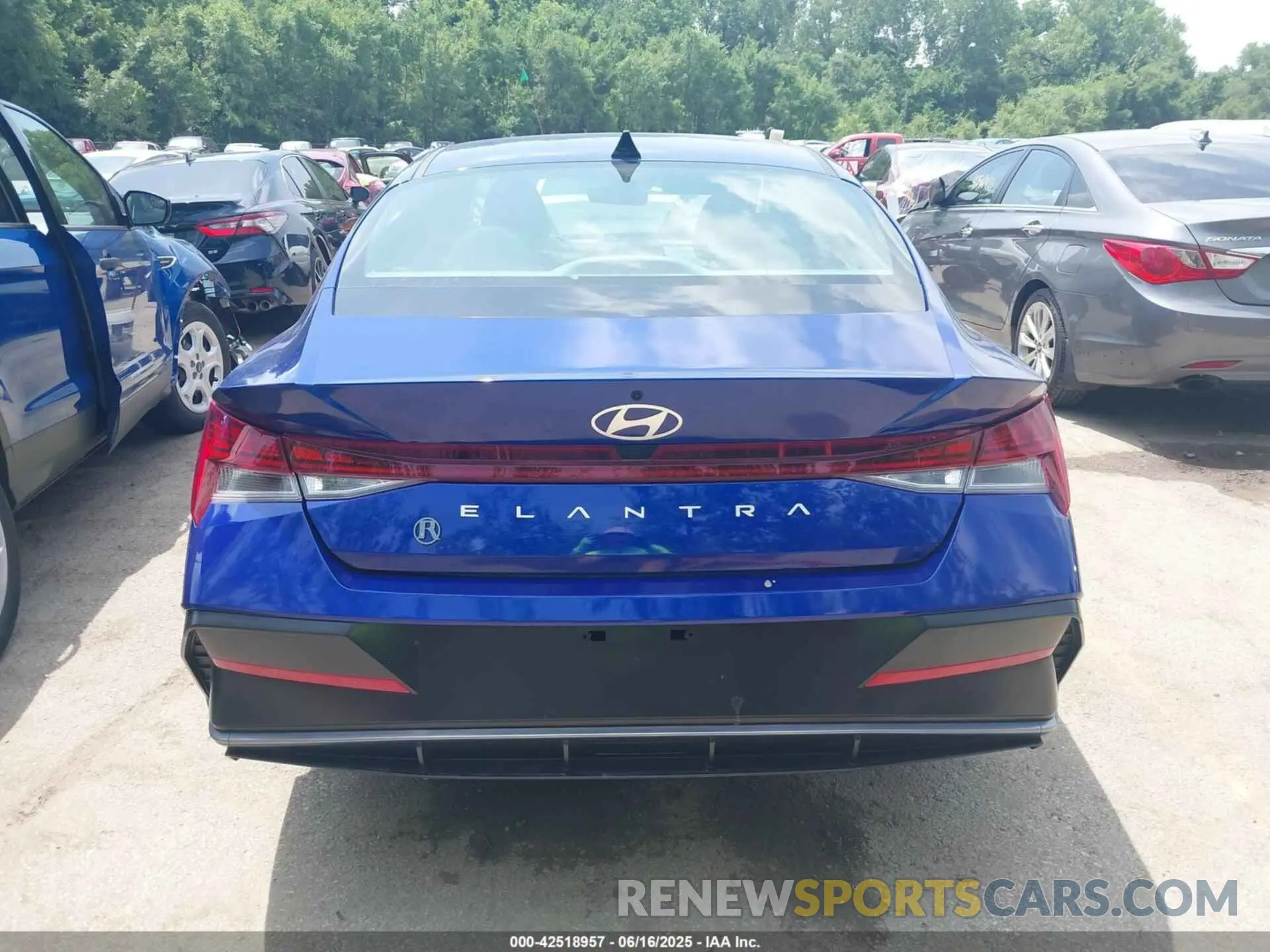 17 Photograph of a damaged car KMHLS4DG6RU701049 HYUNDAI ELANTRA 2024