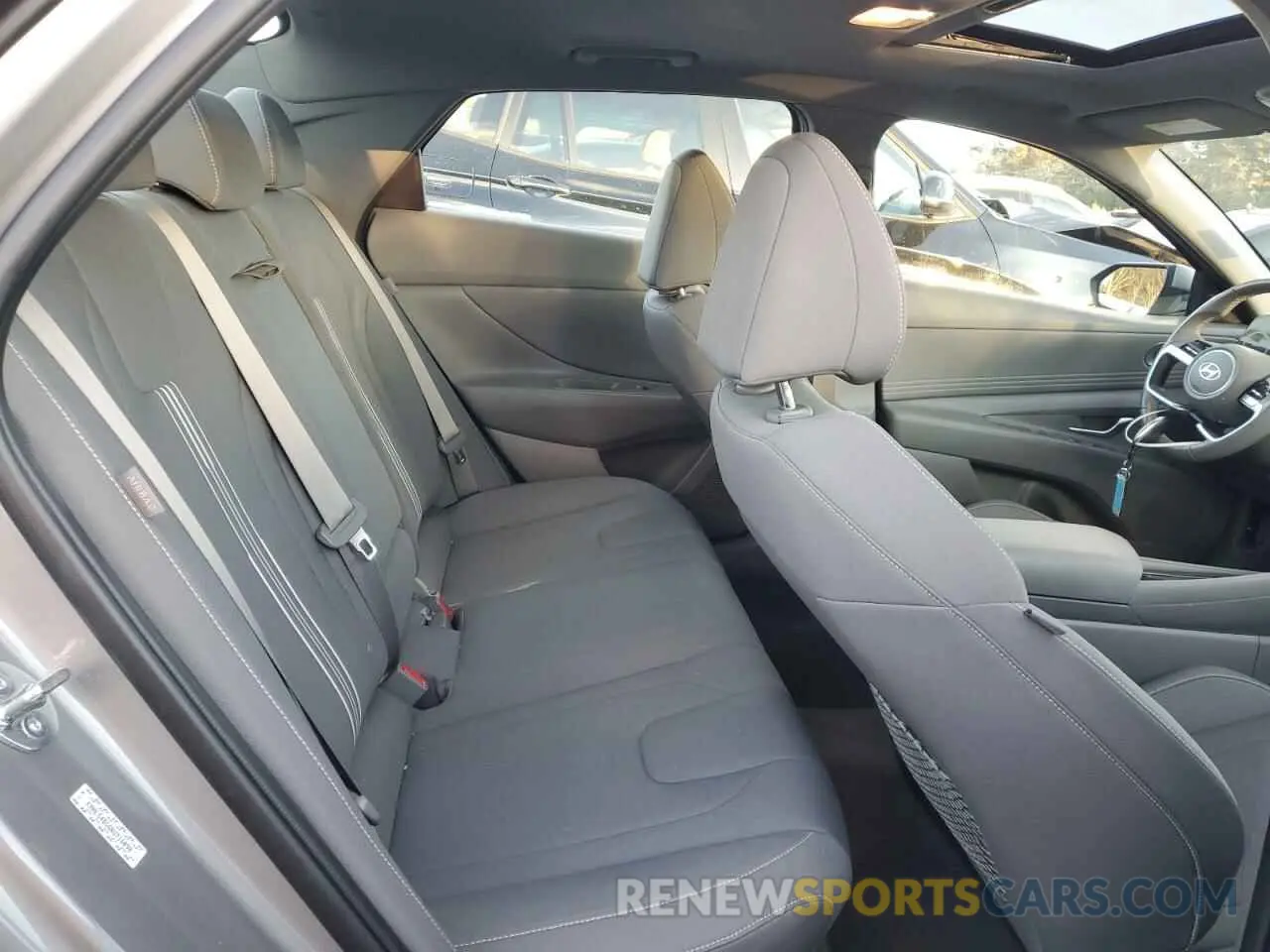 10 Photograph of a damaged car KMHLS4DG6RU716098 HYUNDAI ELANTRA 2024