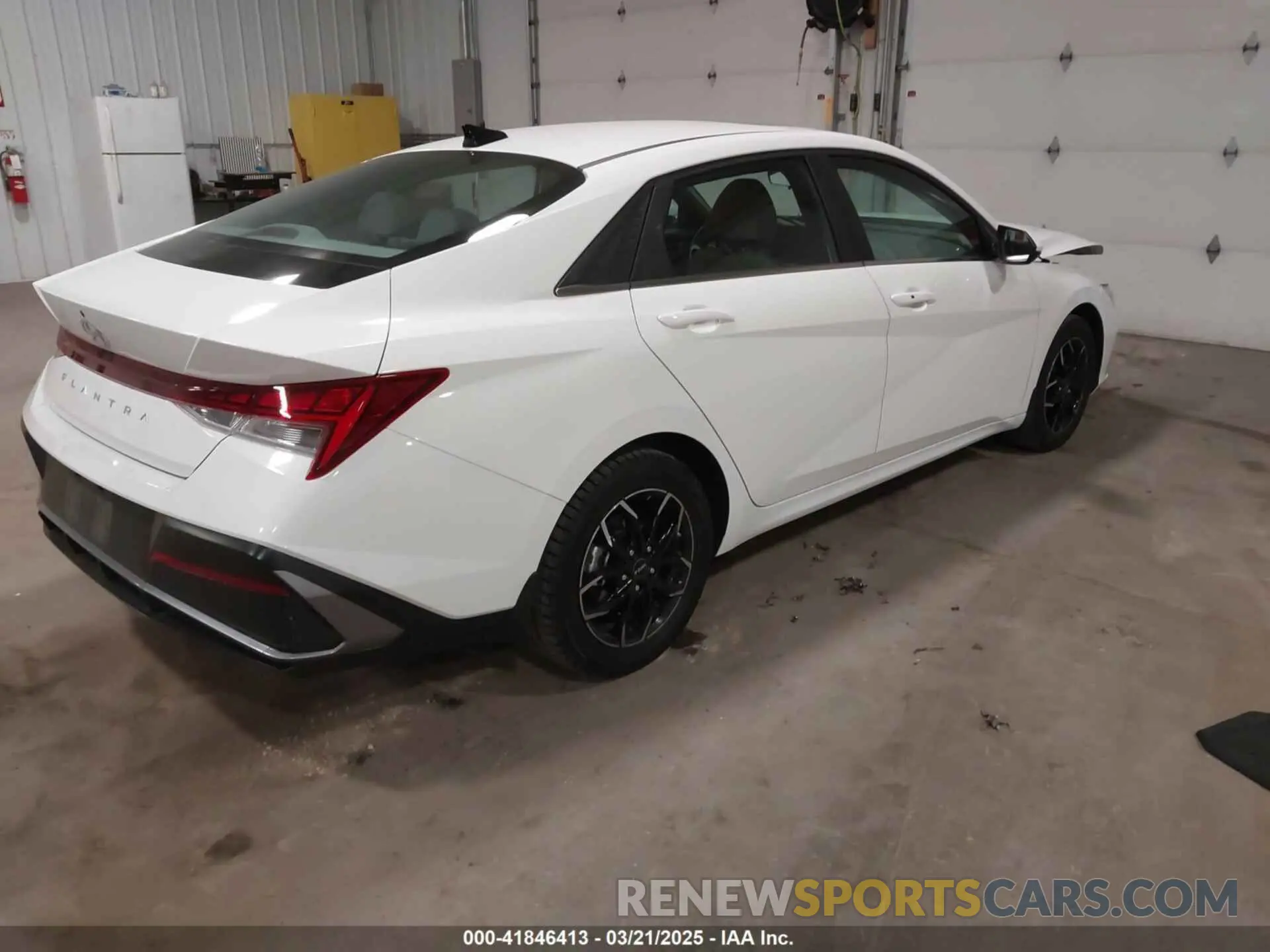 4 Photograph of a damaged car KMHLS4DG6RU770355 HYUNDAI ELANTRA 2024