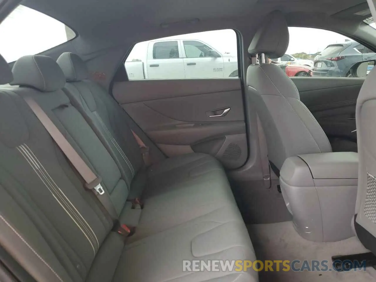 10 Photograph of a damaged car KMHLS4DG6RU805105 HYUNDAI ELANTRA 2024