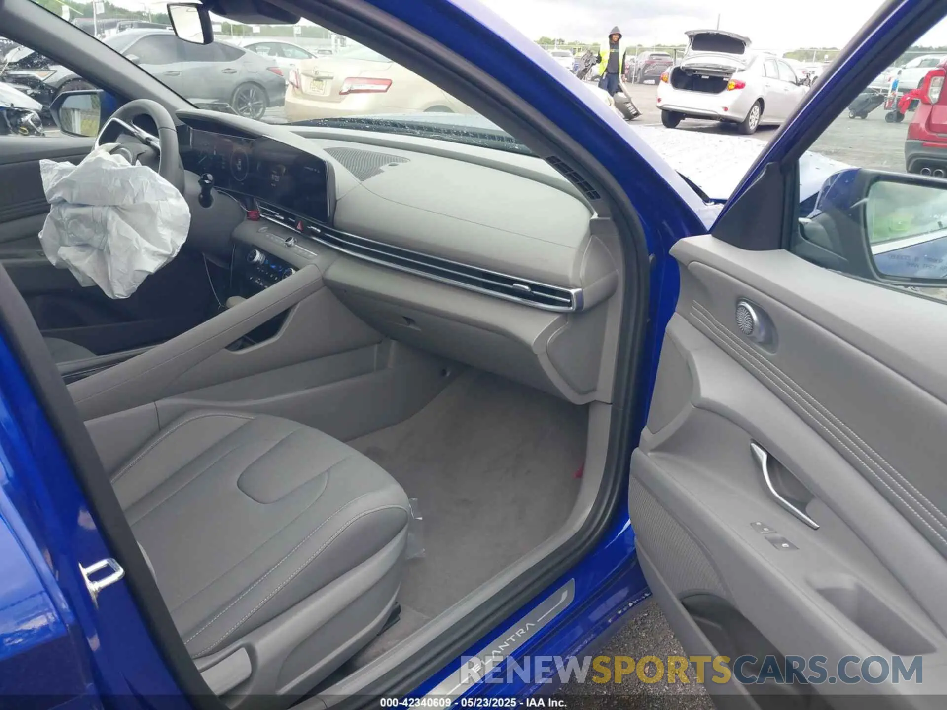 5 Photograph of a damaged car KMHLS4DG6RU812409 HYUNDAI ELANTRA 2024