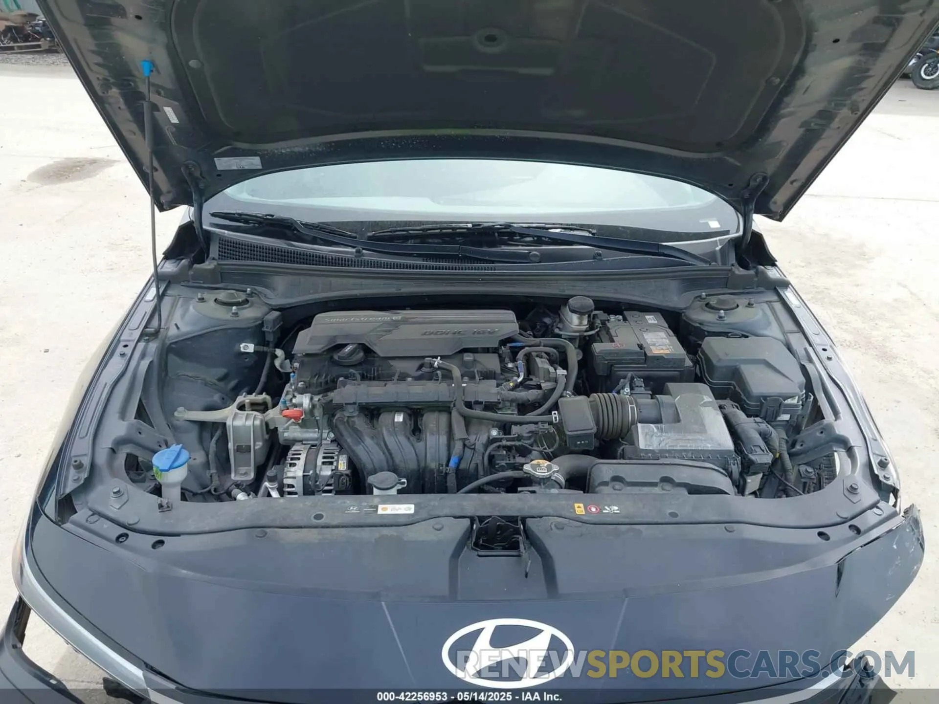 10 Photograph of a damaged car KMHLS4DG6RU825306 HYUNDAI ELANTRA 2024