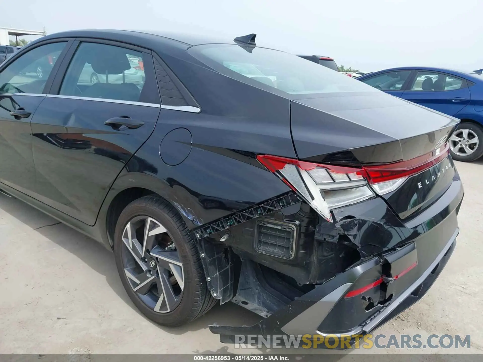19 Photograph of a damaged car KMHLS4DG6RU825306 HYUNDAI ELANTRA 2024
