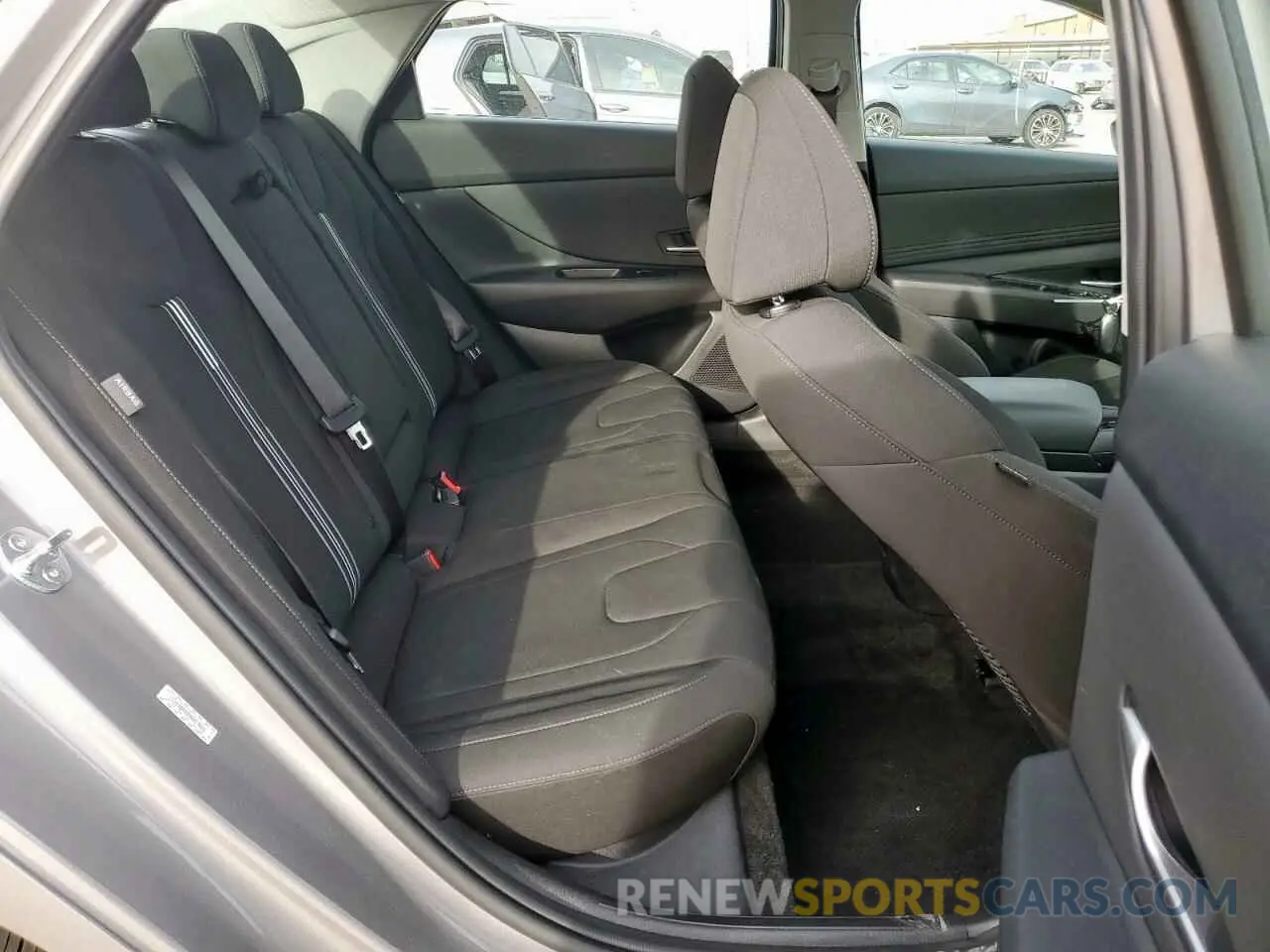 10 Photograph of a damaged car KMHLS4DG6RU843417 HYUNDAI ELANTRA 2024