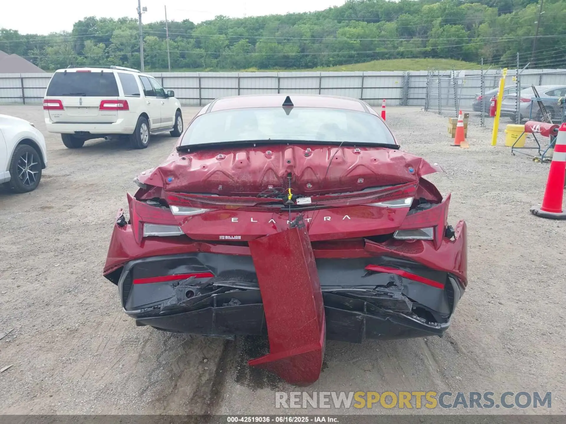 17 Photograph of a damaged car KMHLS4DG7RU753774 HYUNDAI ELANTRA 2024