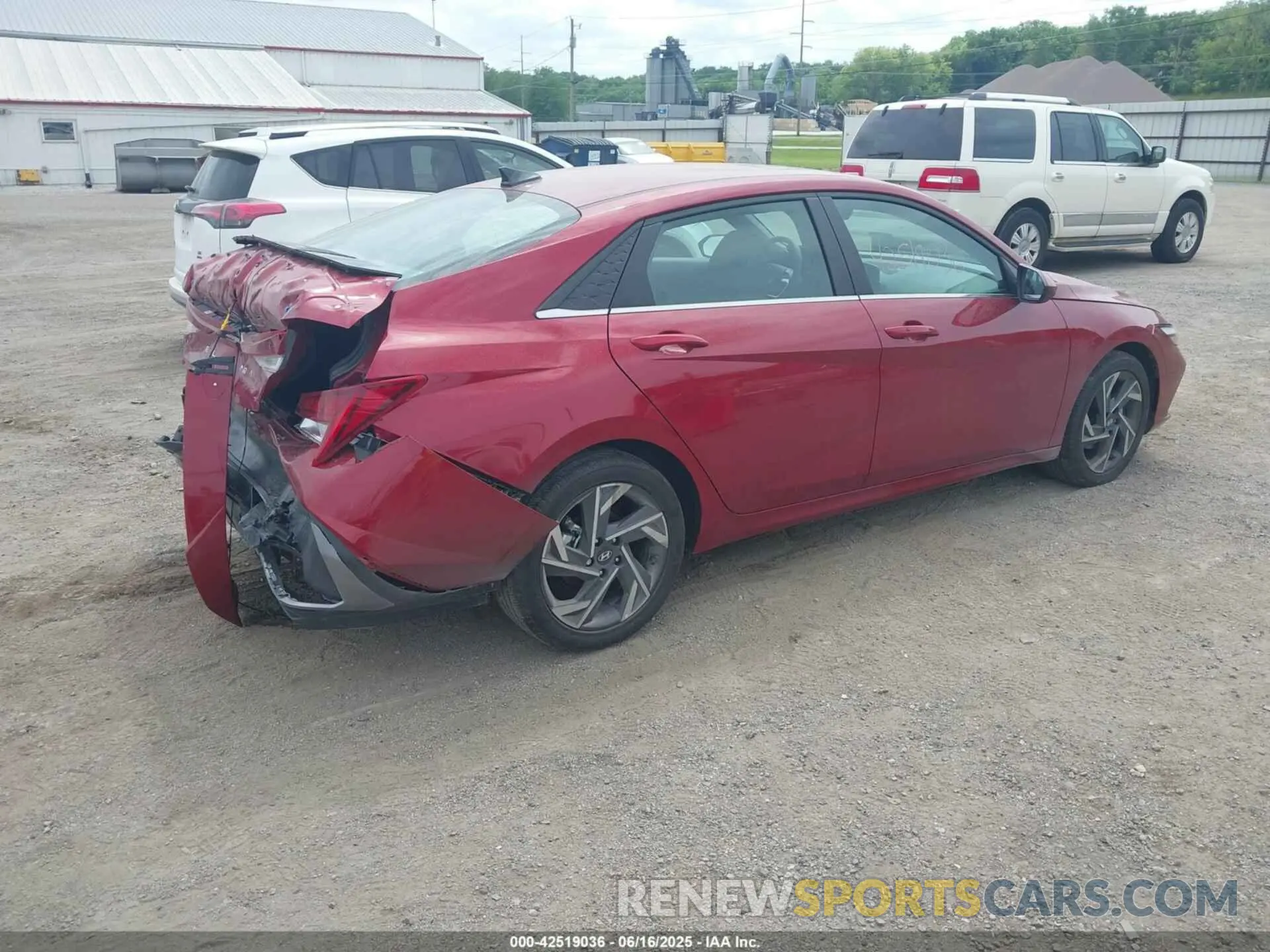 4 Photograph of a damaged car KMHLS4DG7RU753774 HYUNDAI ELANTRA 2024