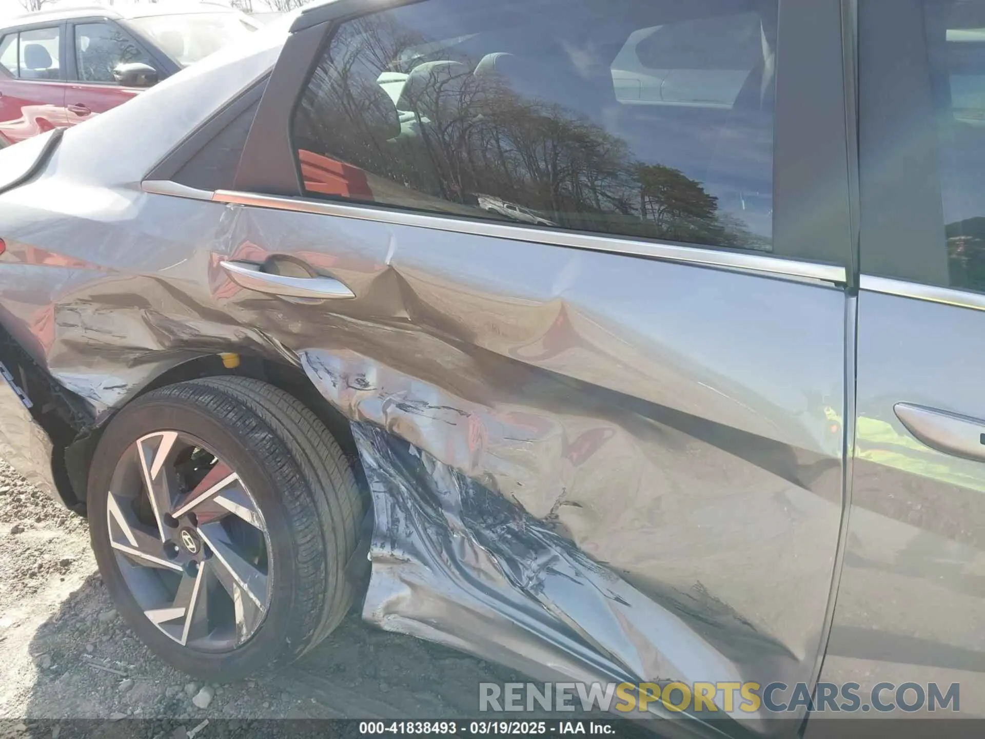 17 Photograph of a damaged car KMHLS4DG7RU807459 HYUNDAI ELANTRA 2024