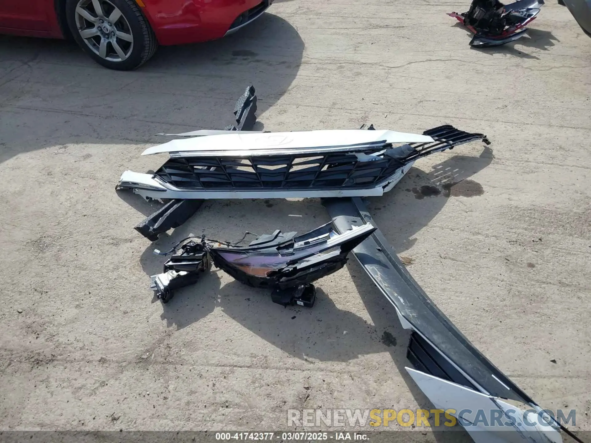 12 Photograph of a damaged car KMHLS4DG8RU646944 HYUNDAI ELANTRA 2024
