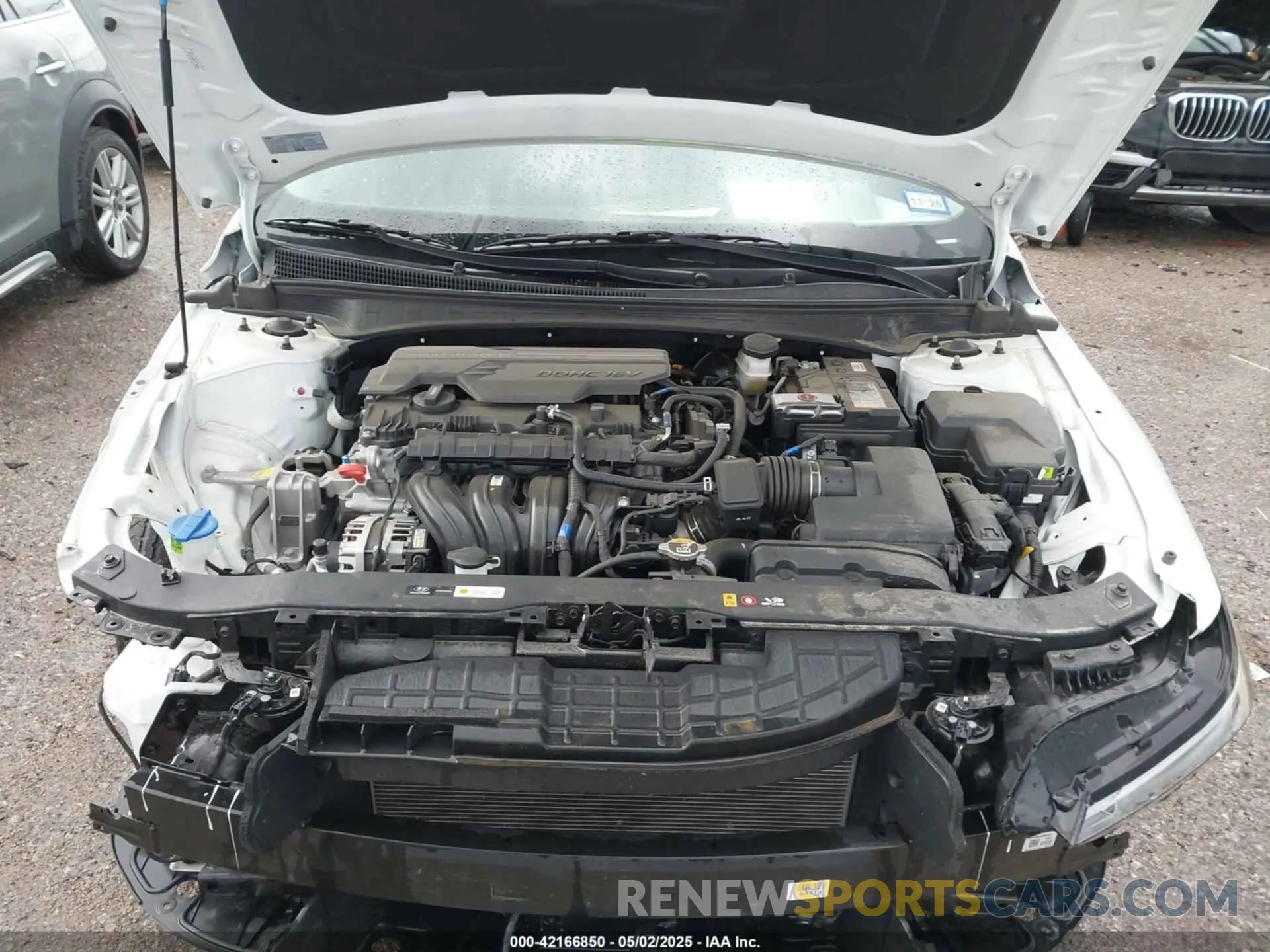 10 Photograph of a damaged car KMHLS4DG8RU770843 HYUNDAI ELANTRA 2024