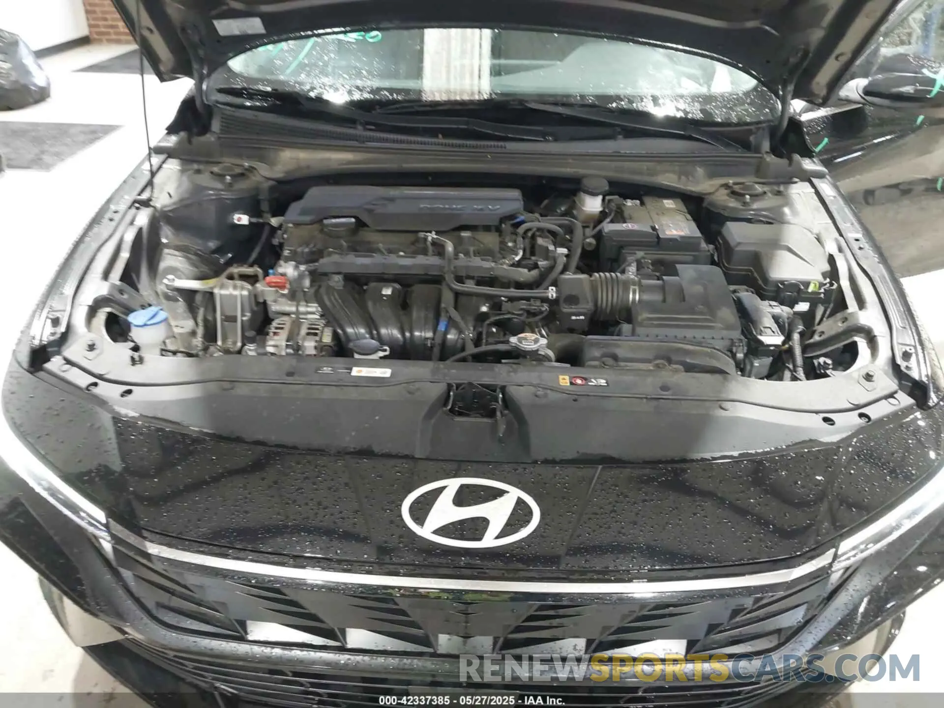 10 Photograph of a damaged car KMHLS4DGXRU647500 HYUNDAI ELANTRA 2024