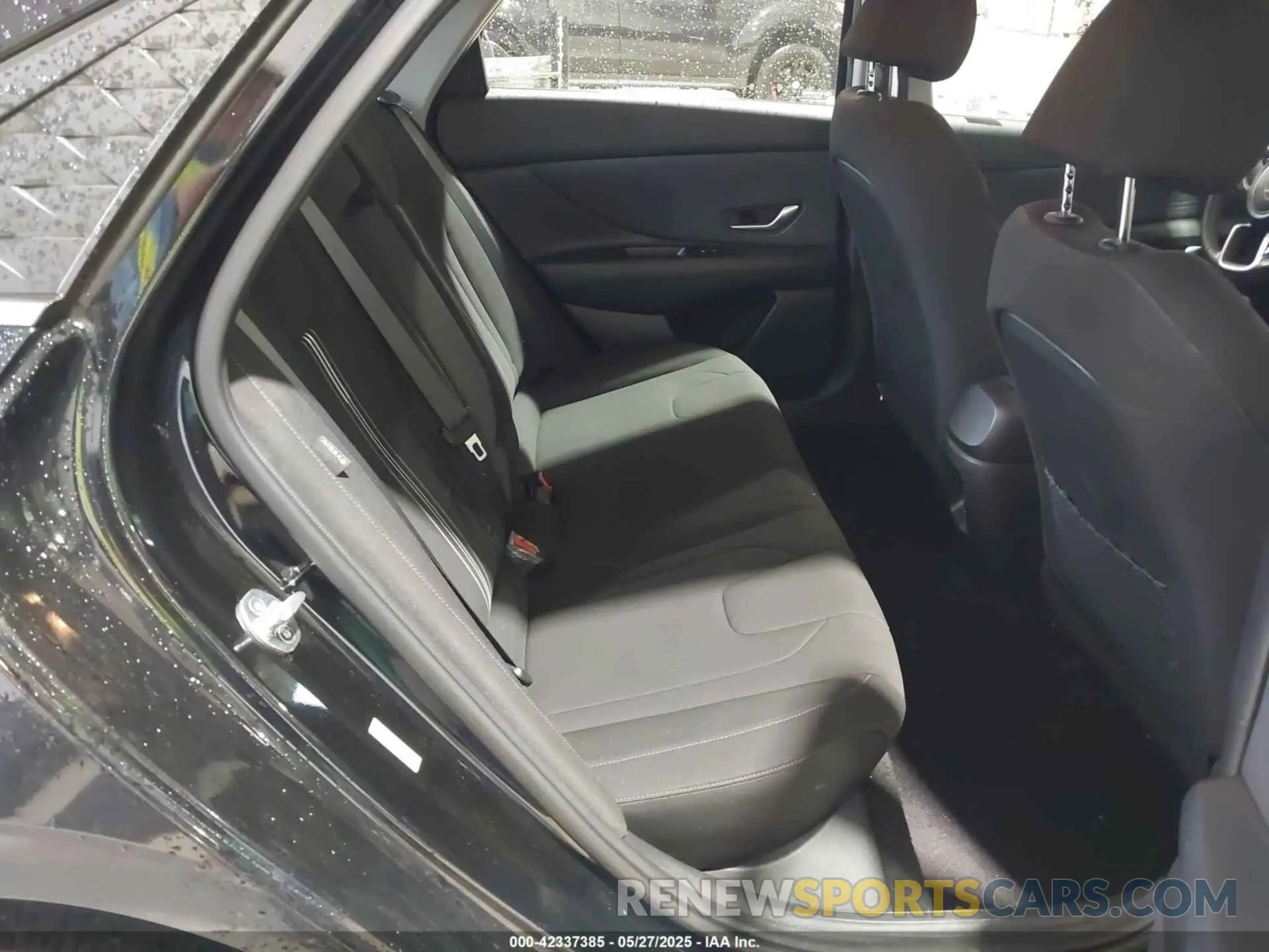8 Photograph of a damaged car KMHLS4DGXRU647500 HYUNDAI ELANTRA 2024