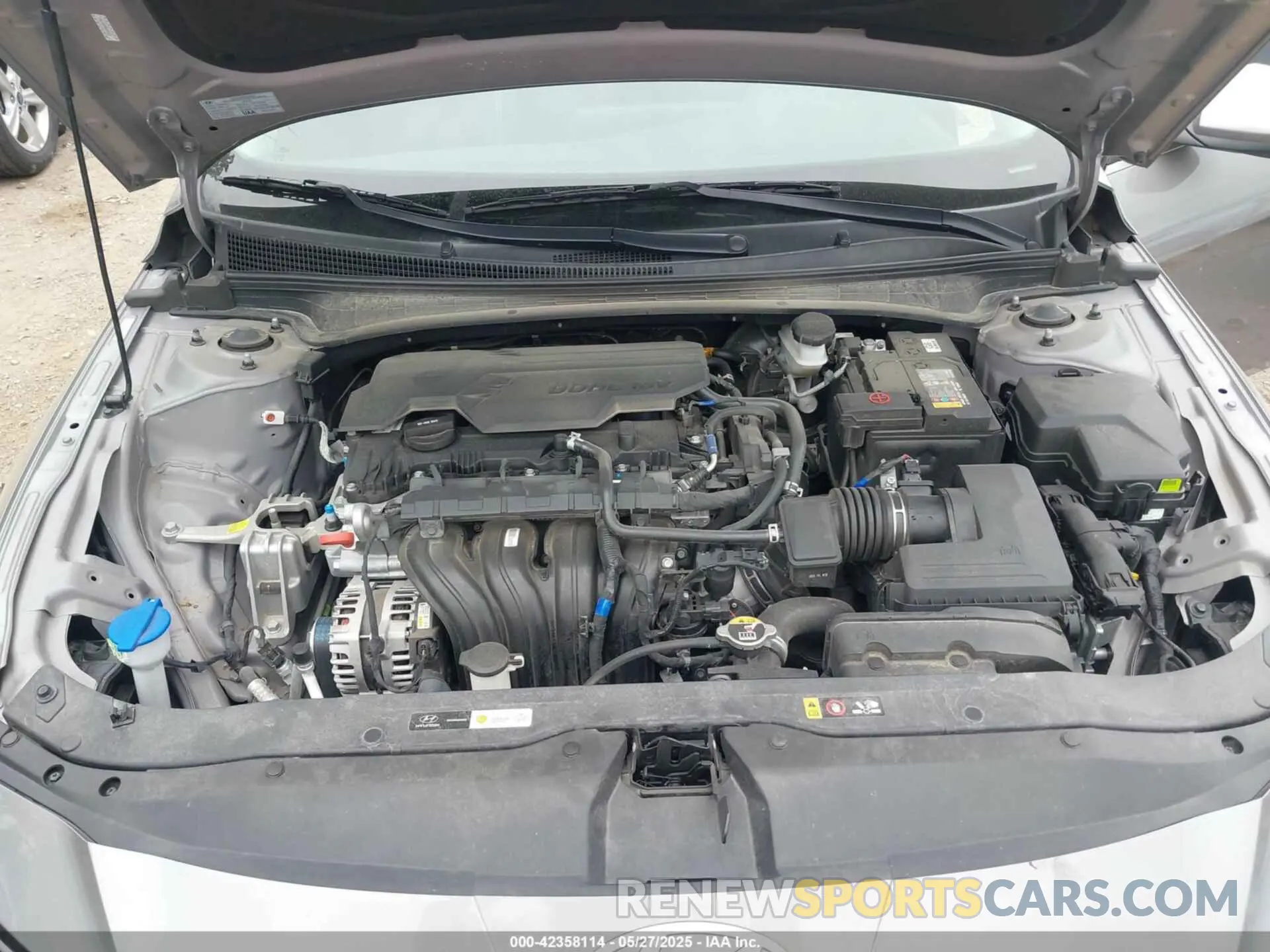 10 Photograph of a damaged car KMHLS4DGXRU697619 HYUNDAI ELANTRA 2024