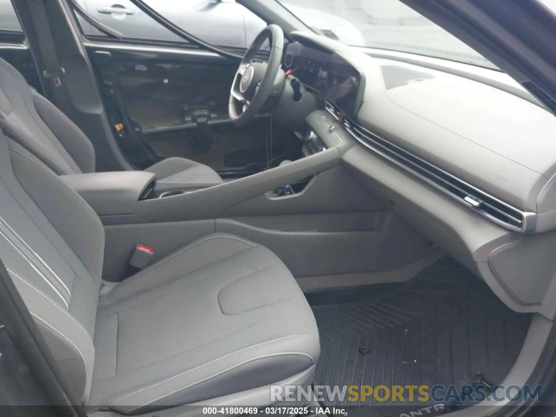 5 Photograph of a damaged car KMHLS4DGXRU809075 HYUNDAI ELANTRA 2024