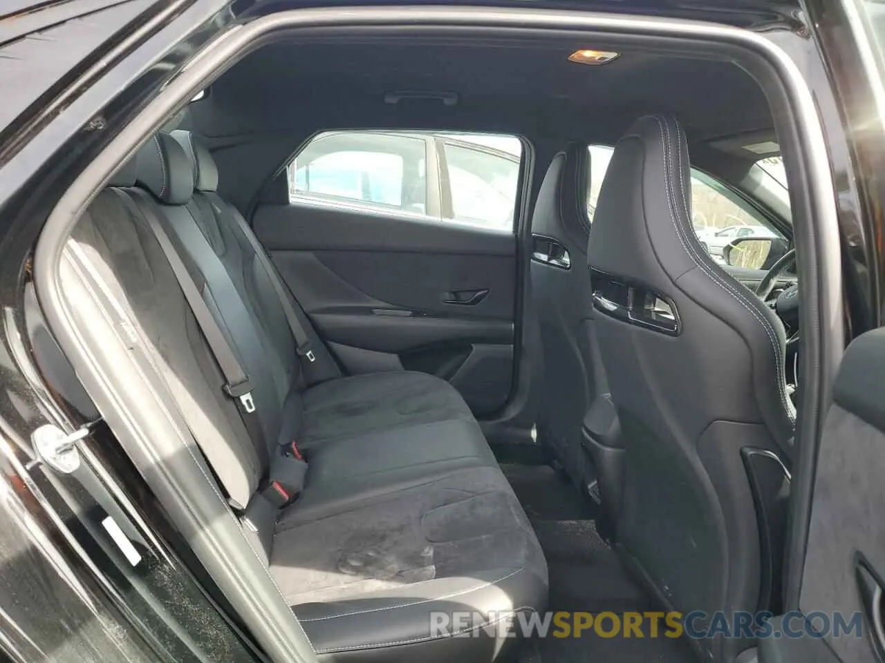 10 Photograph of a damaged car KMHLW4DK7RU020939 HYUNDAI ELANTRA 2024