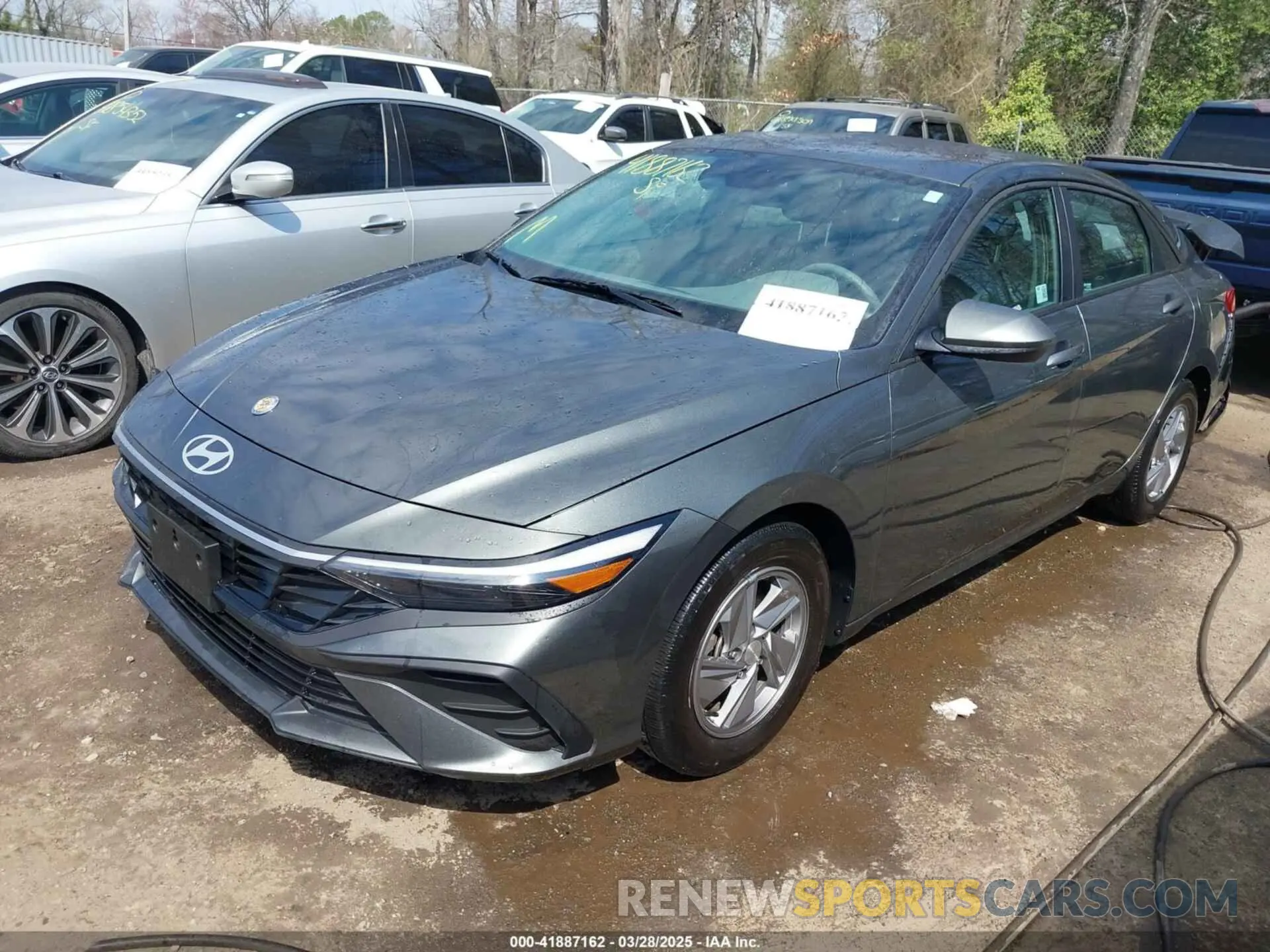 2 Photograph of a damaged car KMHLL4DG0SU855615 HYUNDAI ELANTRA 2025
