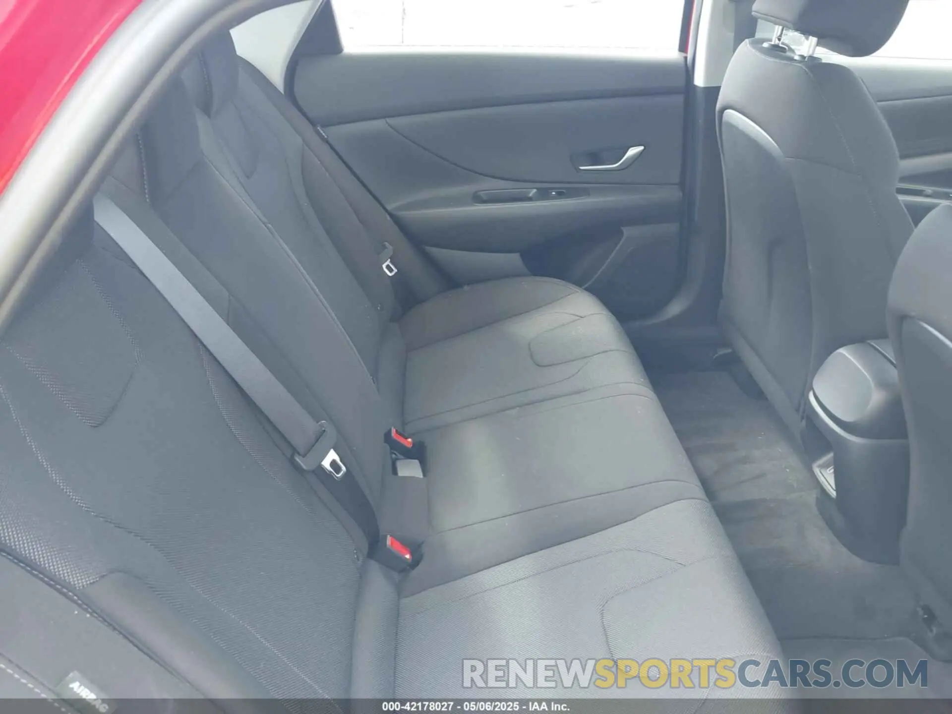 8 Photograph of a damaged car KMHLL4DG0SU867716 HYUNDAI ELANTRA 2025