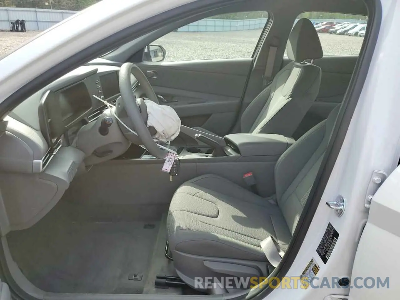 7 Photograph of a damaged car KMHLL4DG0SU898271 HYUNDAI ELANTRA 2025