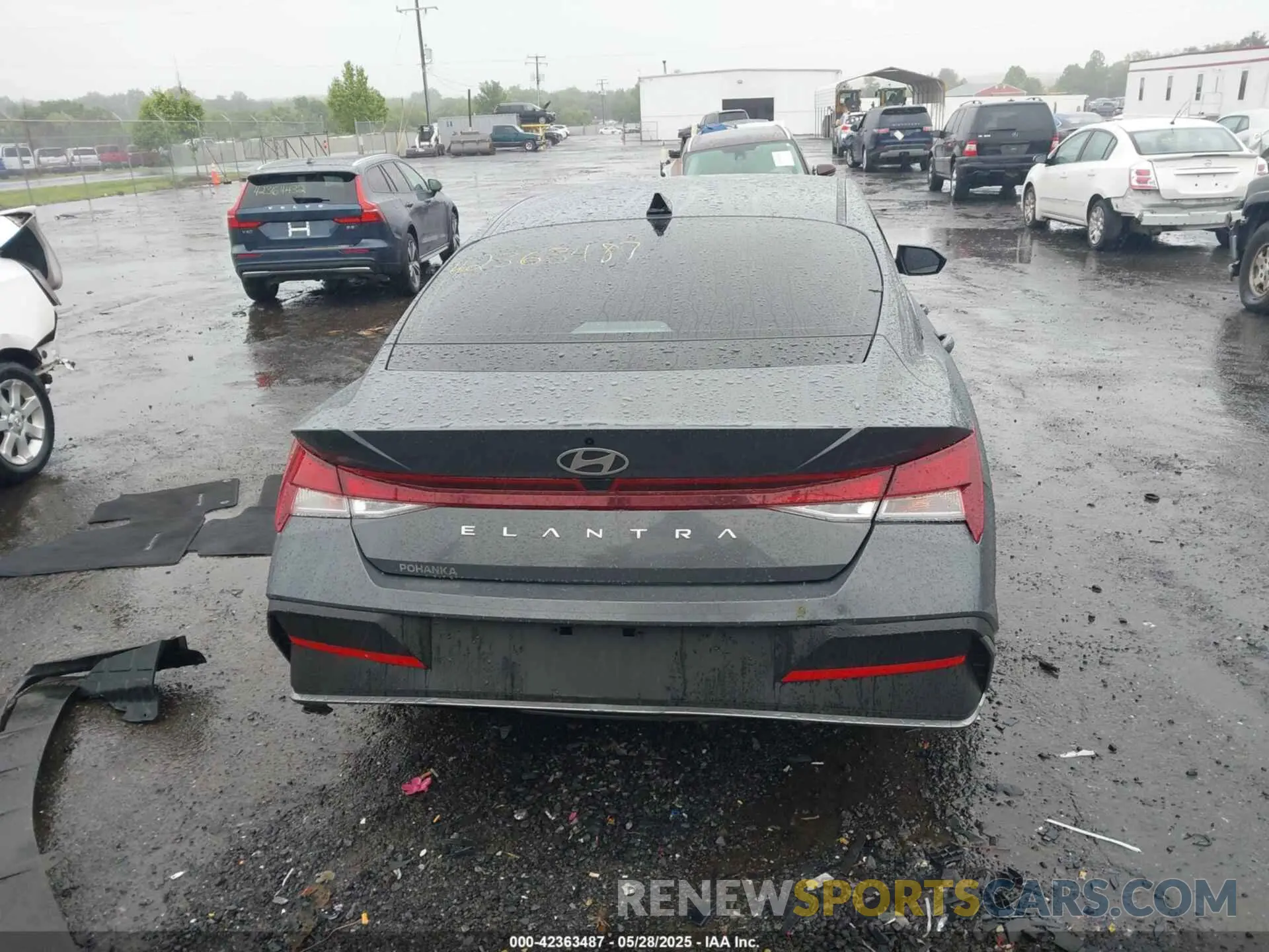 17 Photograph of a damaged car KMHLL4DG0SU945976 HYUNDAI ELANTRA 2025