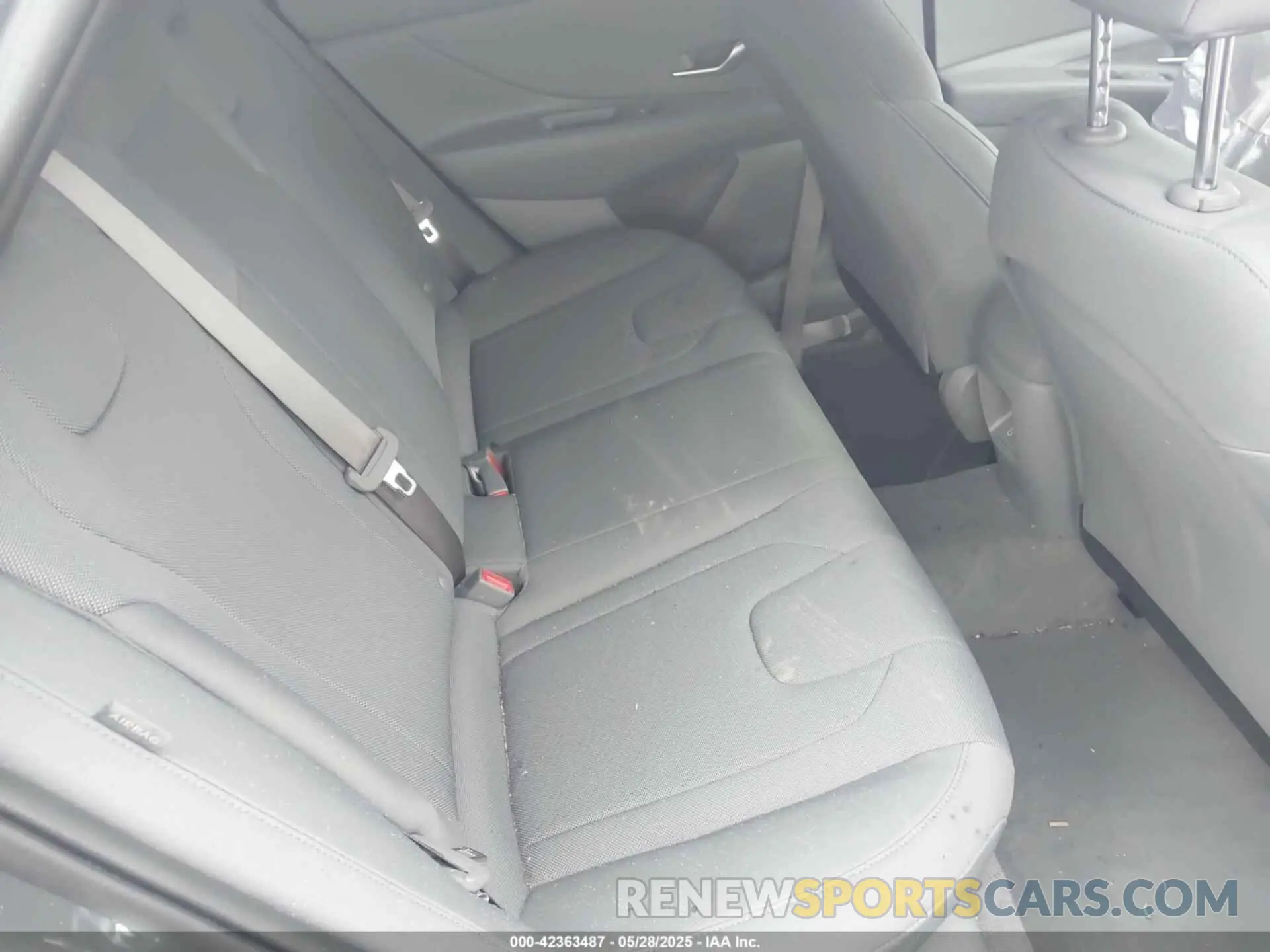 8 Photograph of a damaged car KMHLL4DG0SU945976 HYUNDAI ELANTRA 2025