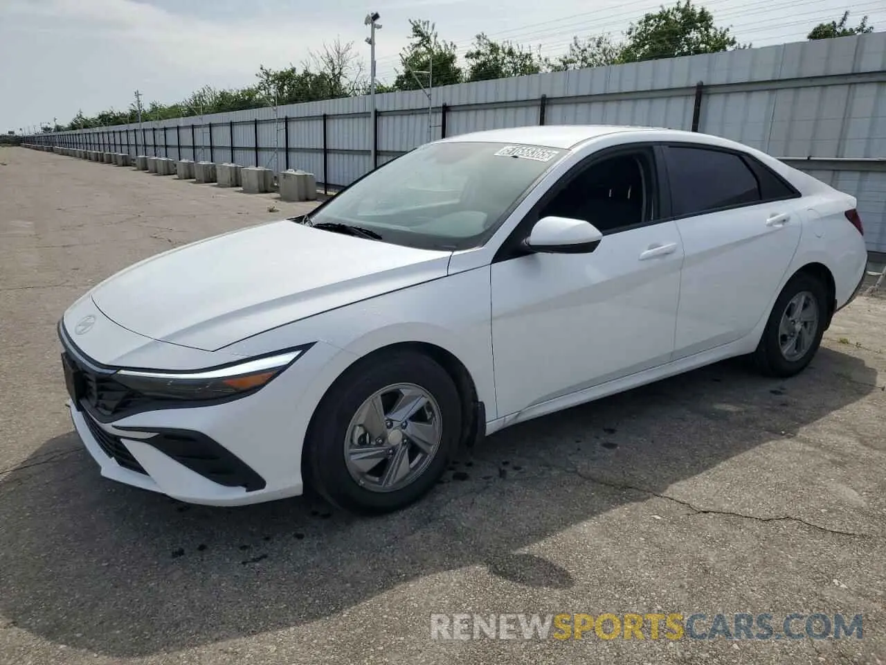 1 Photograph of a damaged car KMHLL4DG0SU949686 HYUNDAI ELANTRA 2025