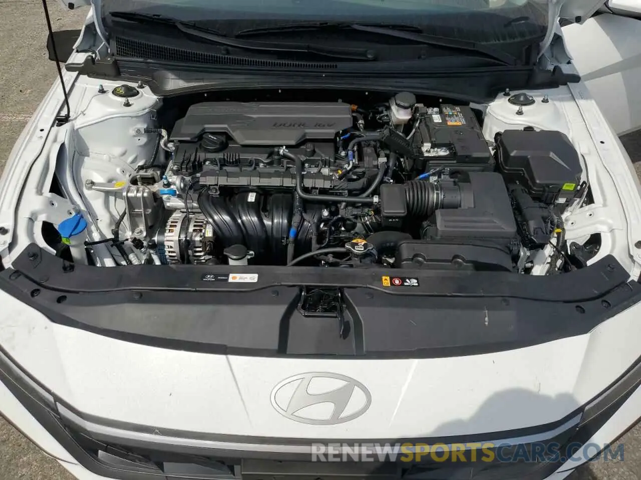 11 Photograph of a damaged car KMHLL4DG0SU949686 HYUNDAI ELANTRA 2025