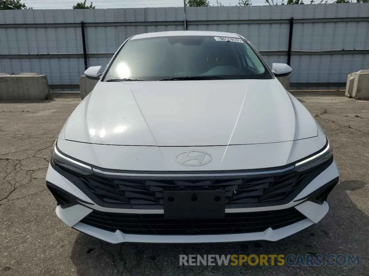 5 Photograph of a damaged car KMHLL4DG0SU949686 HYUNDAI ELANTRA 2025