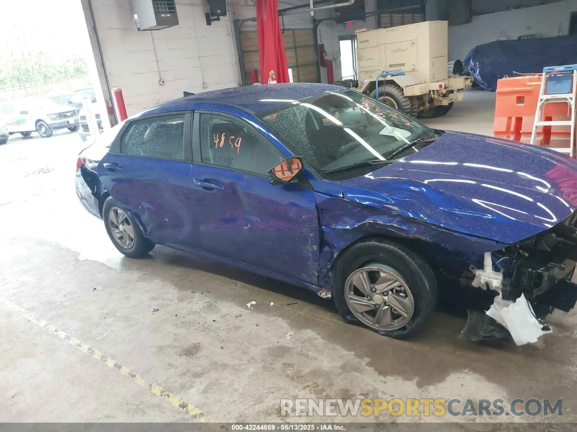 13 Photograph of a damaged car KMHLL4DG0SU955293 HYUNDAI ELANTRA 2025