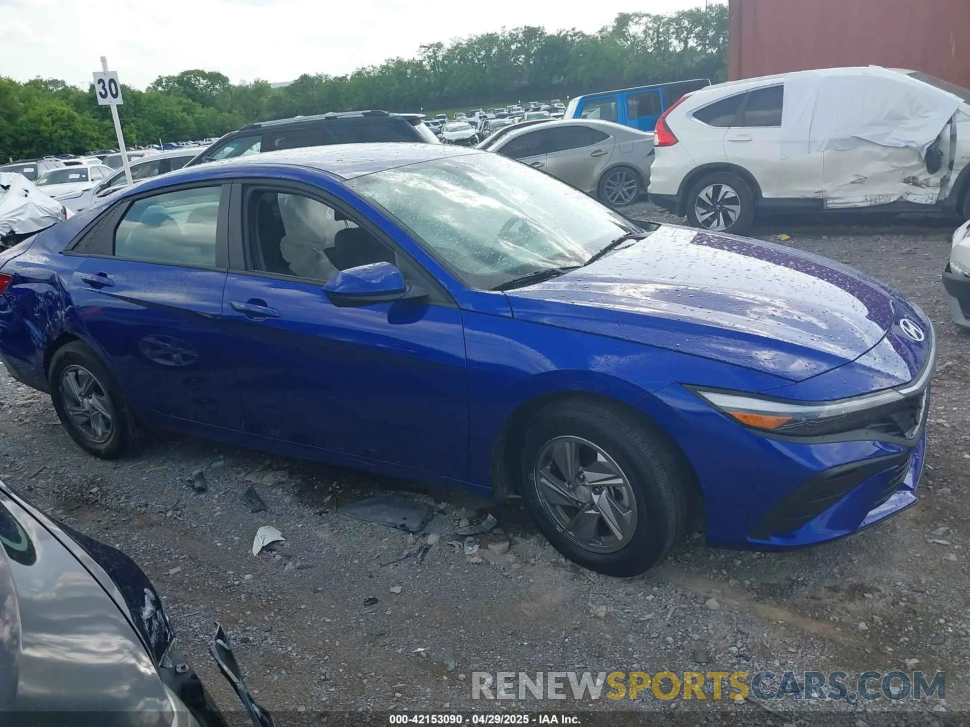 13 Photograph of a damaged car KMHLL4DG1SU859513 HYUNDAI ELANTRA 2025
