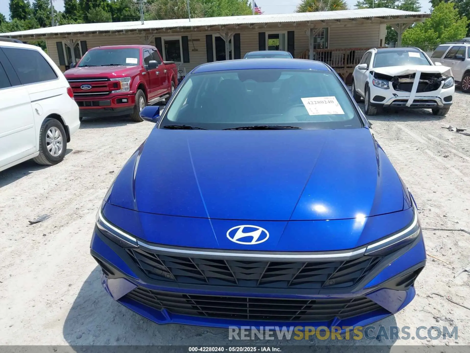 12 Photograph of a damaged car KMHLL4DG1SU896464 HYUNDAI ELANTRA 2025
