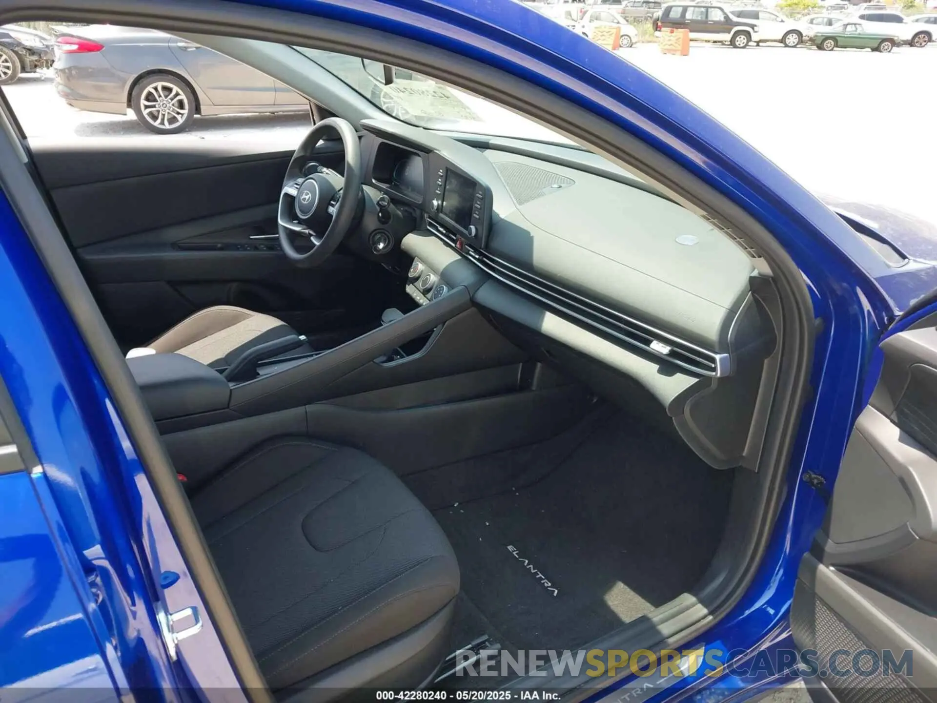 5 Photograph of a damaged car KMHLL4DG1SU896464 HYUNDAI ELANTRA 2025