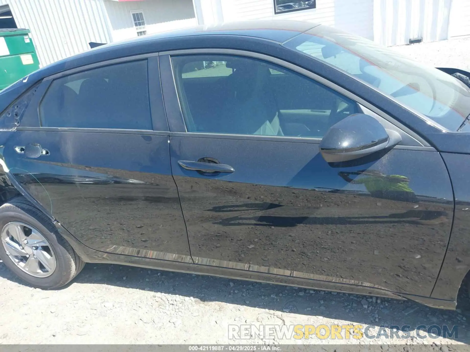 14 Photograph of a damaged car KMHLL4DG2SU860153 HYUNDAI ELANTRA 2025