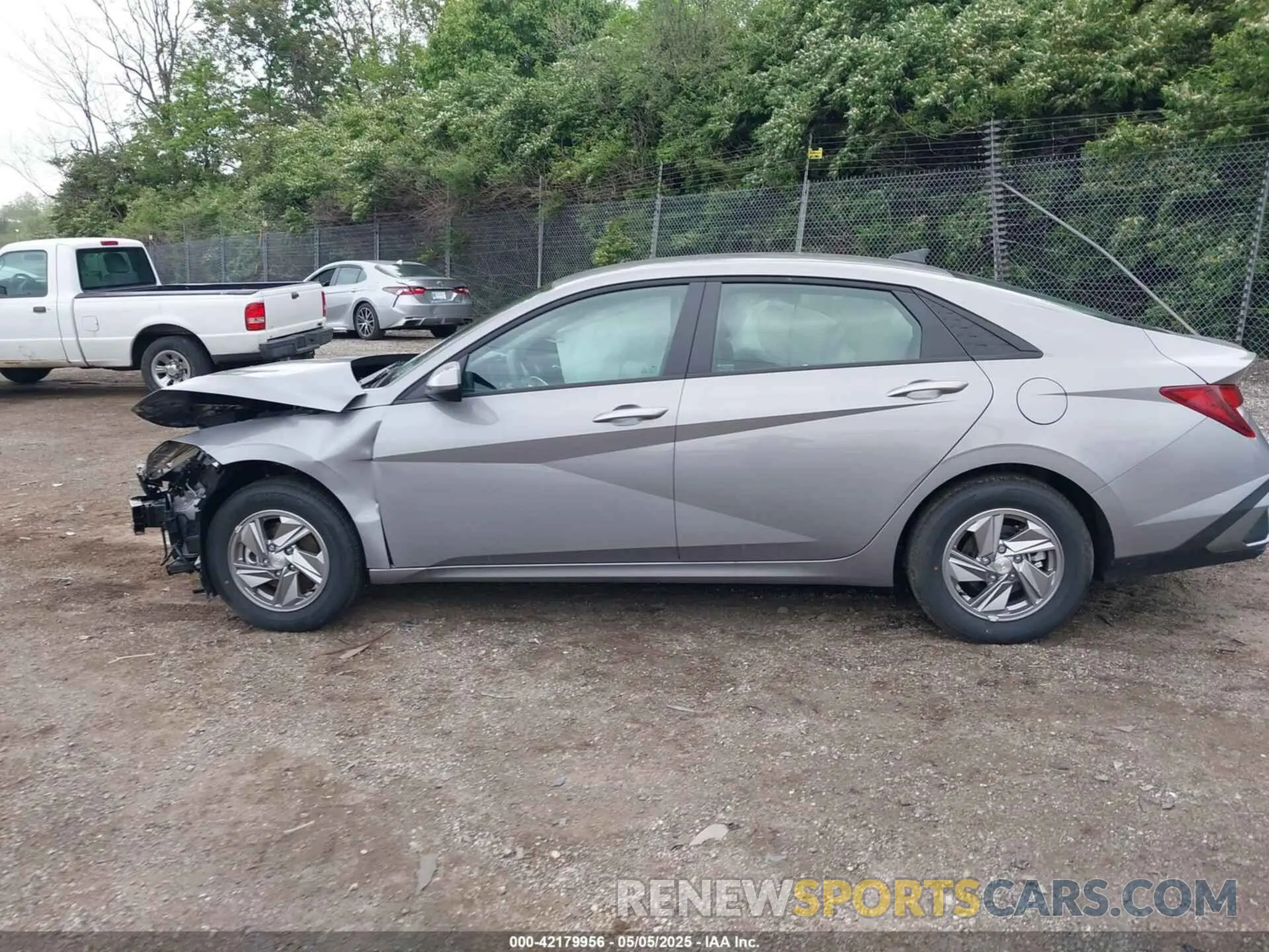 15 Photograph of a damaged car KMHLL4DG2SU938379 HYUNDAI ELANTRA 2025