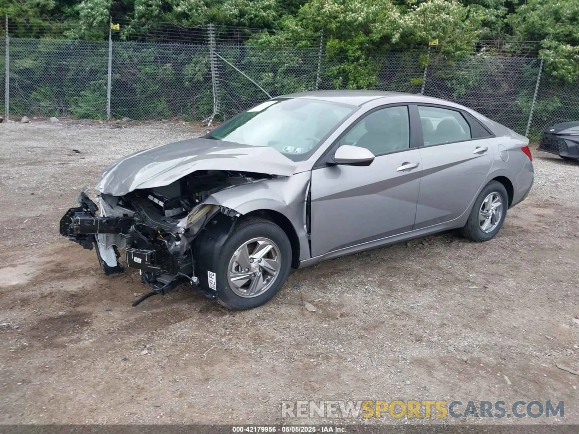 2 Photograph of a damaged car KMHLL4DG2SU938379 HYUNDAI ELANTRA 2025