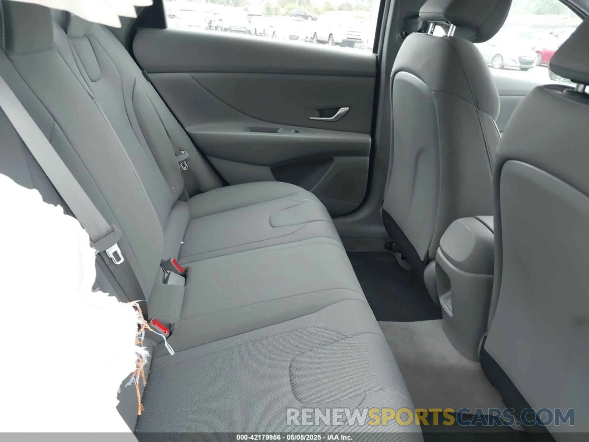 8 Photograph of a damaged car KMHLL4DG2SU938379 HYUNDAI ELANTRA 2025