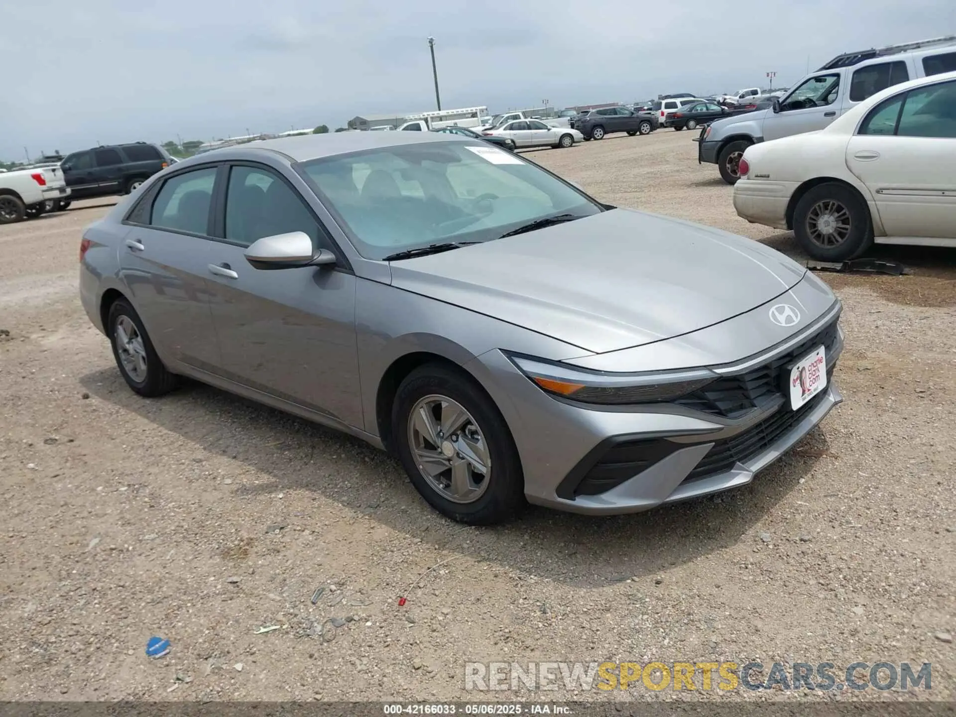1 Photograph of a damaged car KMHLL4DG2SU948636 HYUNDAI ELANTRA 2025