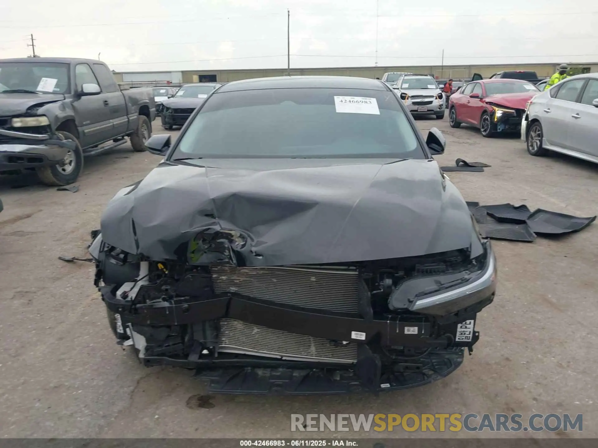 13 Photograph of a damaged car KMHLL4DG2SU971169 HYUNDAI ELANTRA 2025