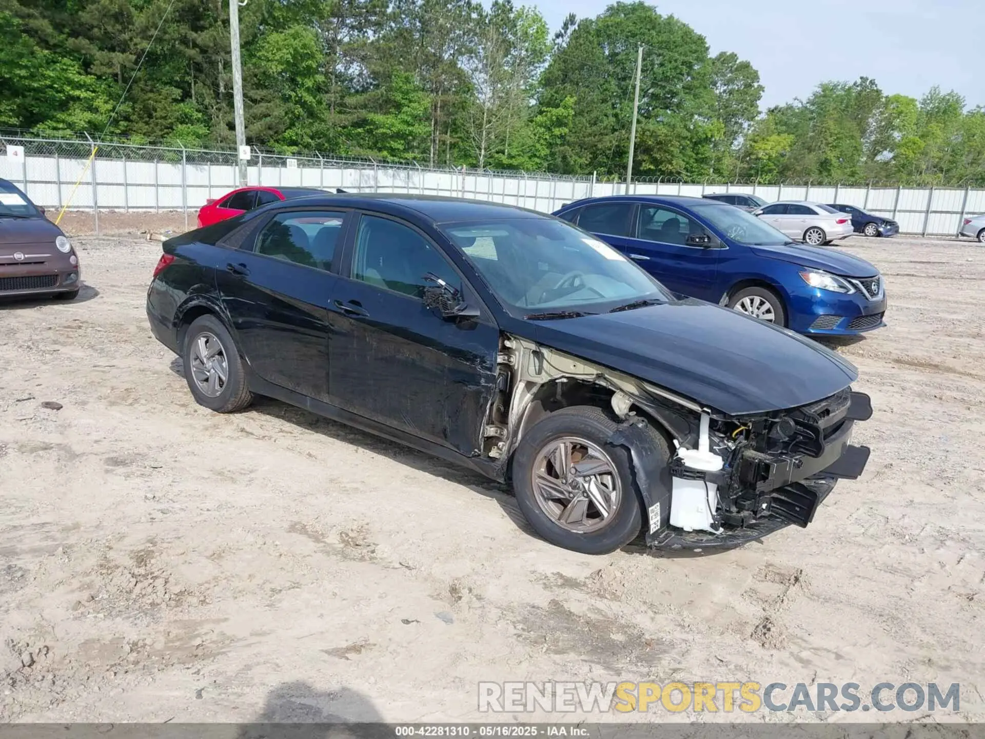 1 Photograph of a damaged car KMHLL4DG3SU887202 HYUNDAI ELANTRA 2025