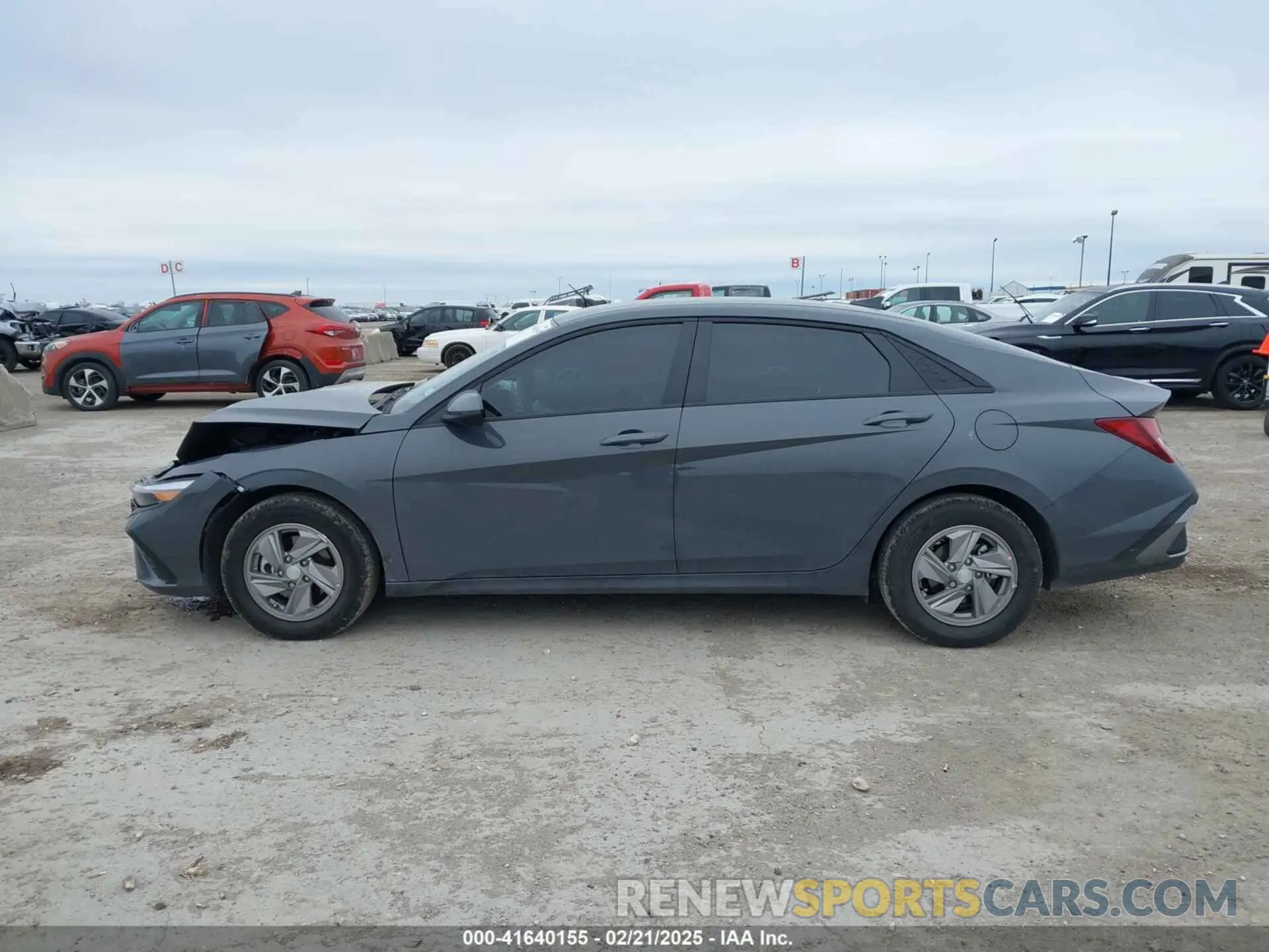 14 Photograph of a damaged car KMHLL4DG3SU918111 HYUNDAI ELANTRA 2025